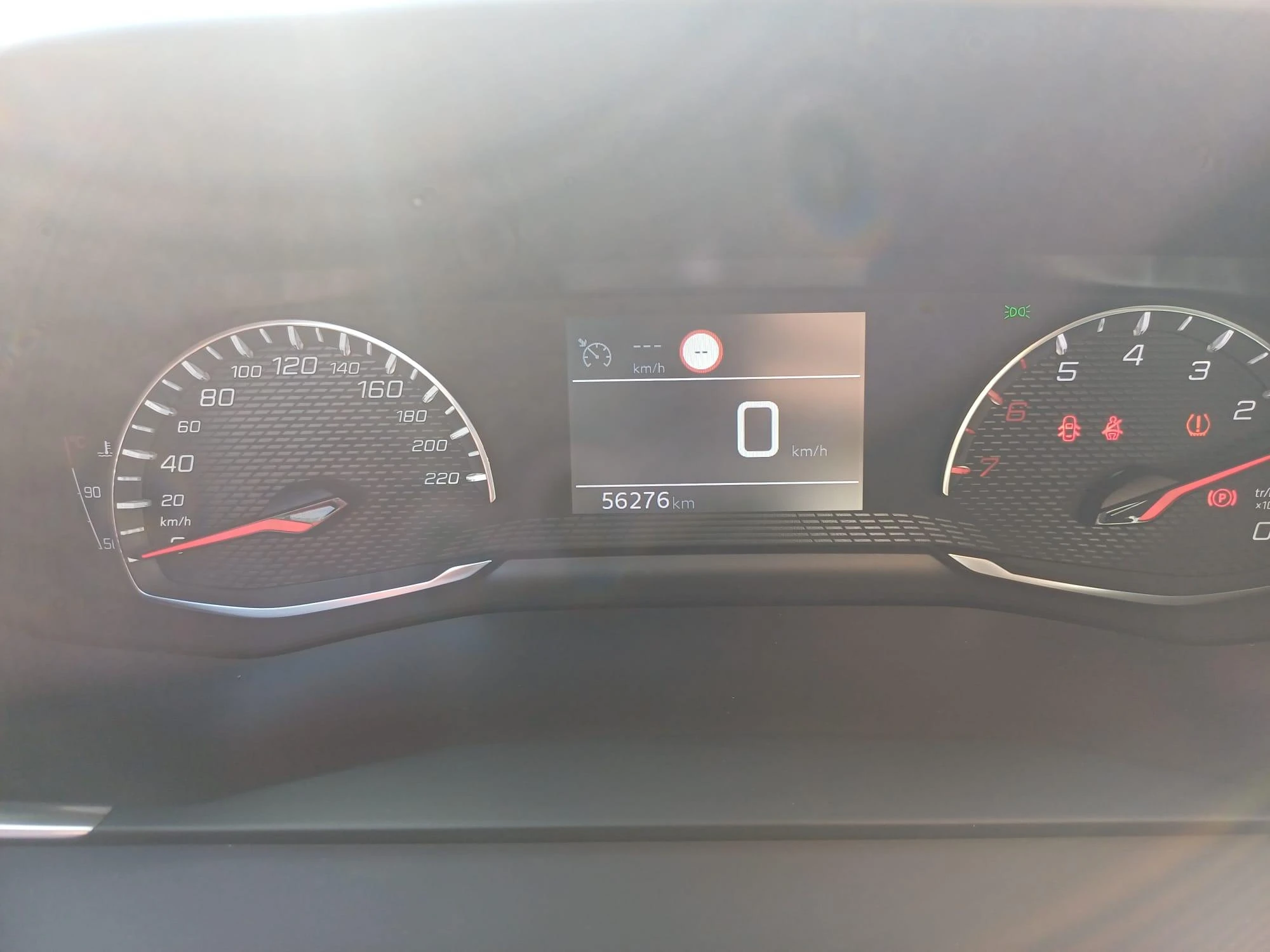 Peugeot-2008-image-12