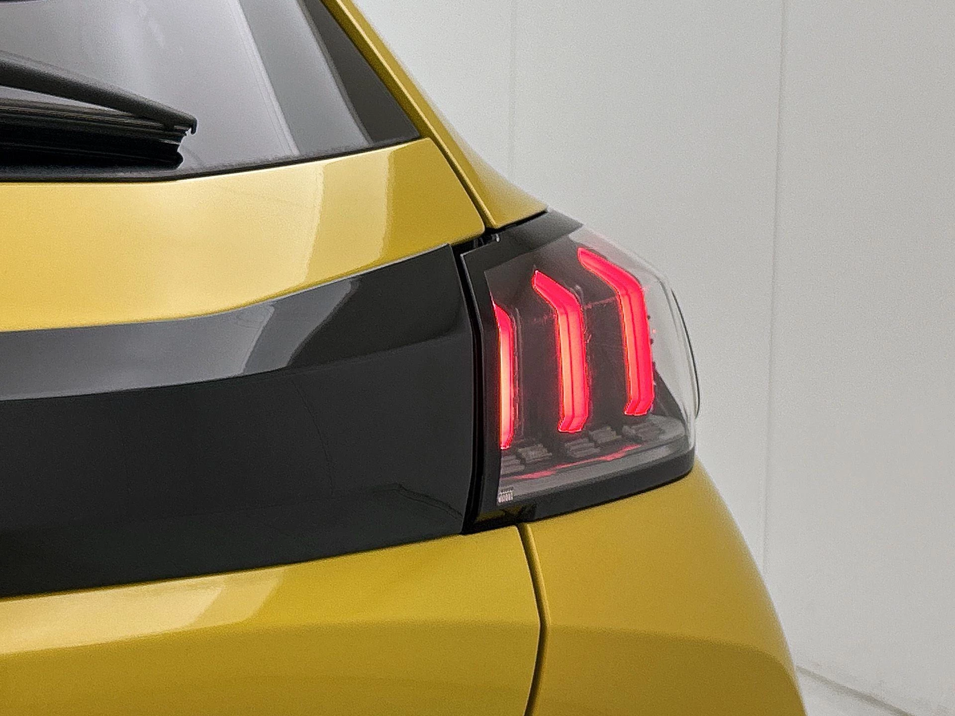 Peugeot-208-image-21