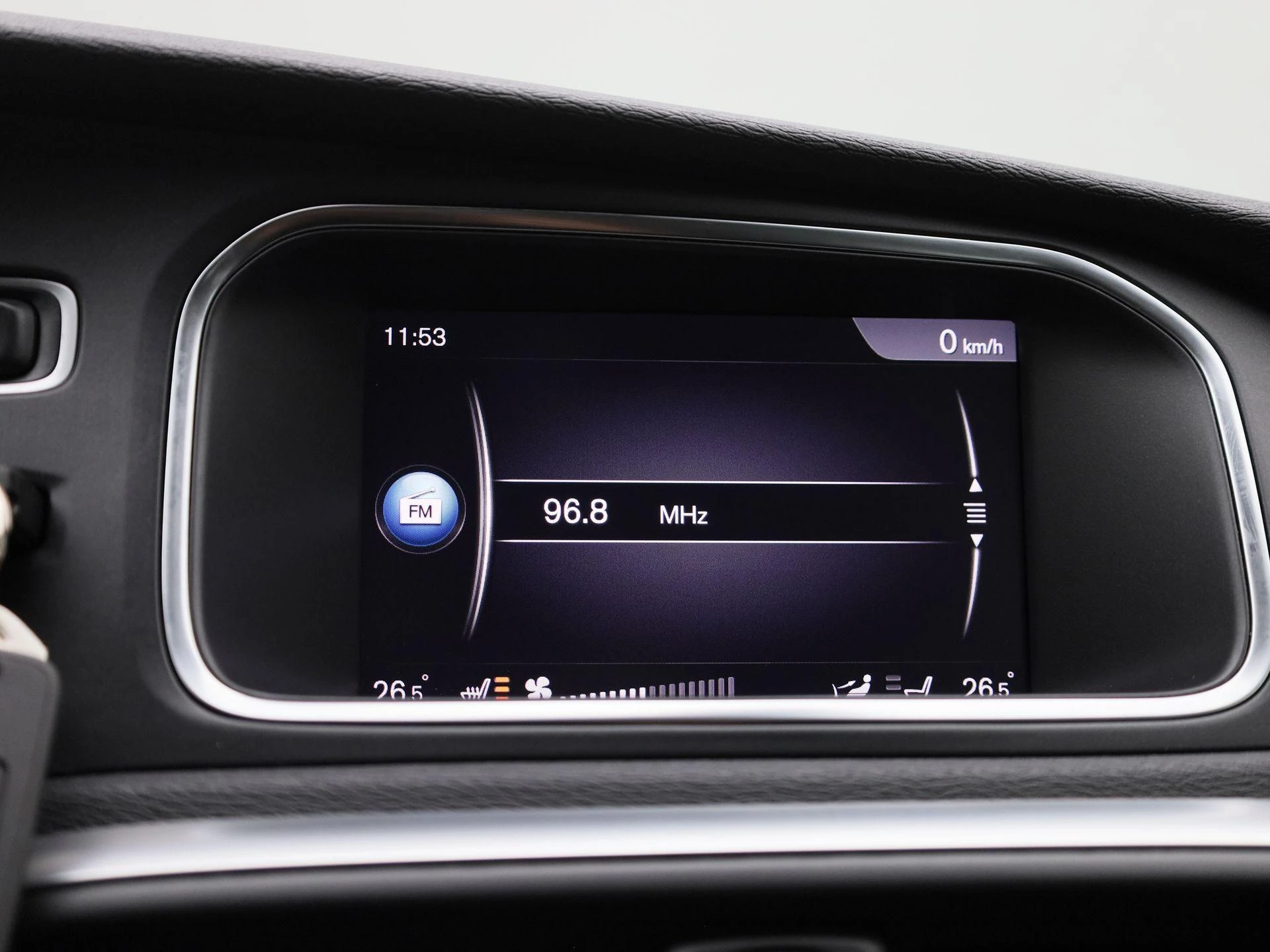 Volvo-V40-image-20