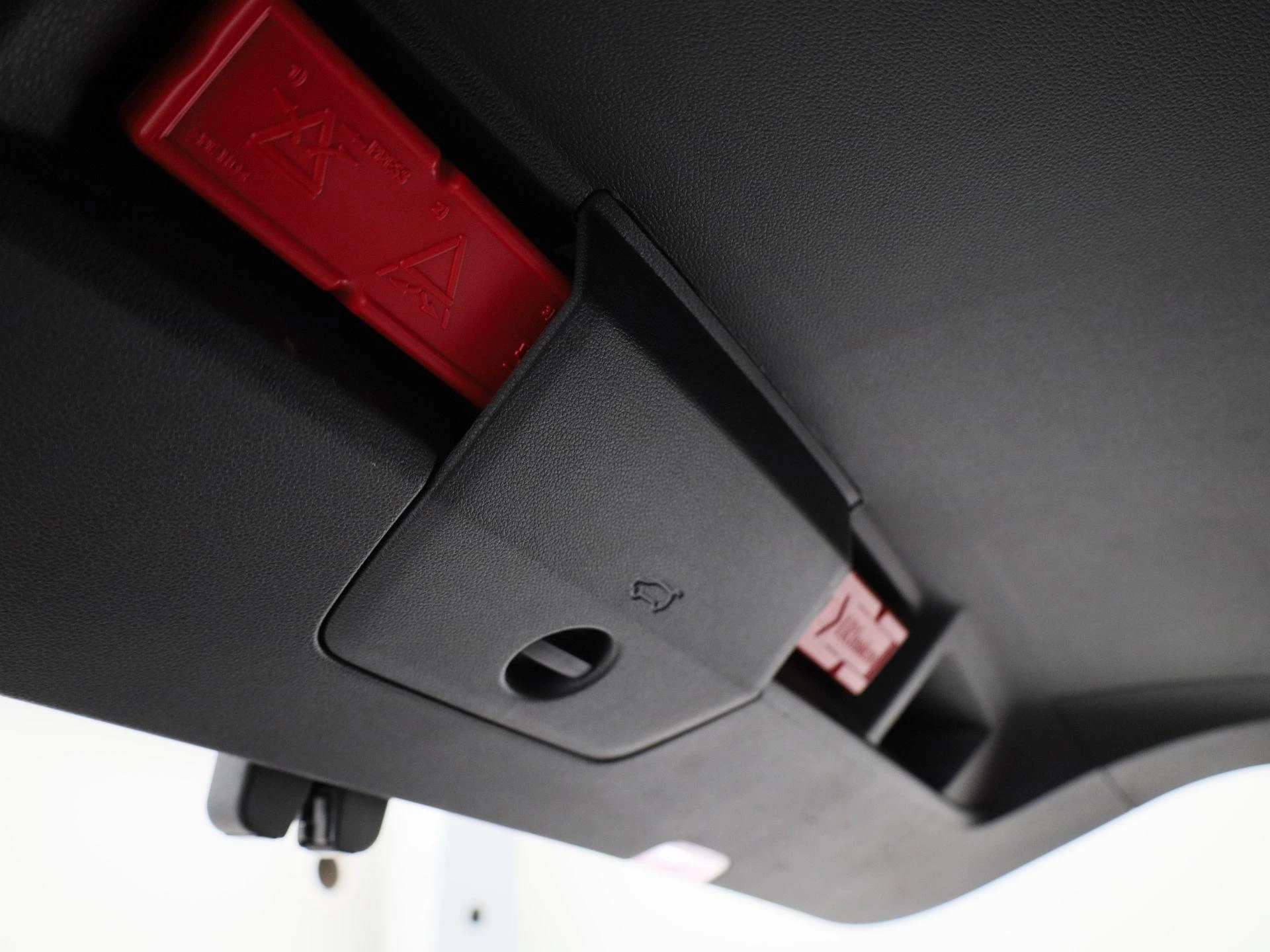 Volkswagen-Tiguan-image-13