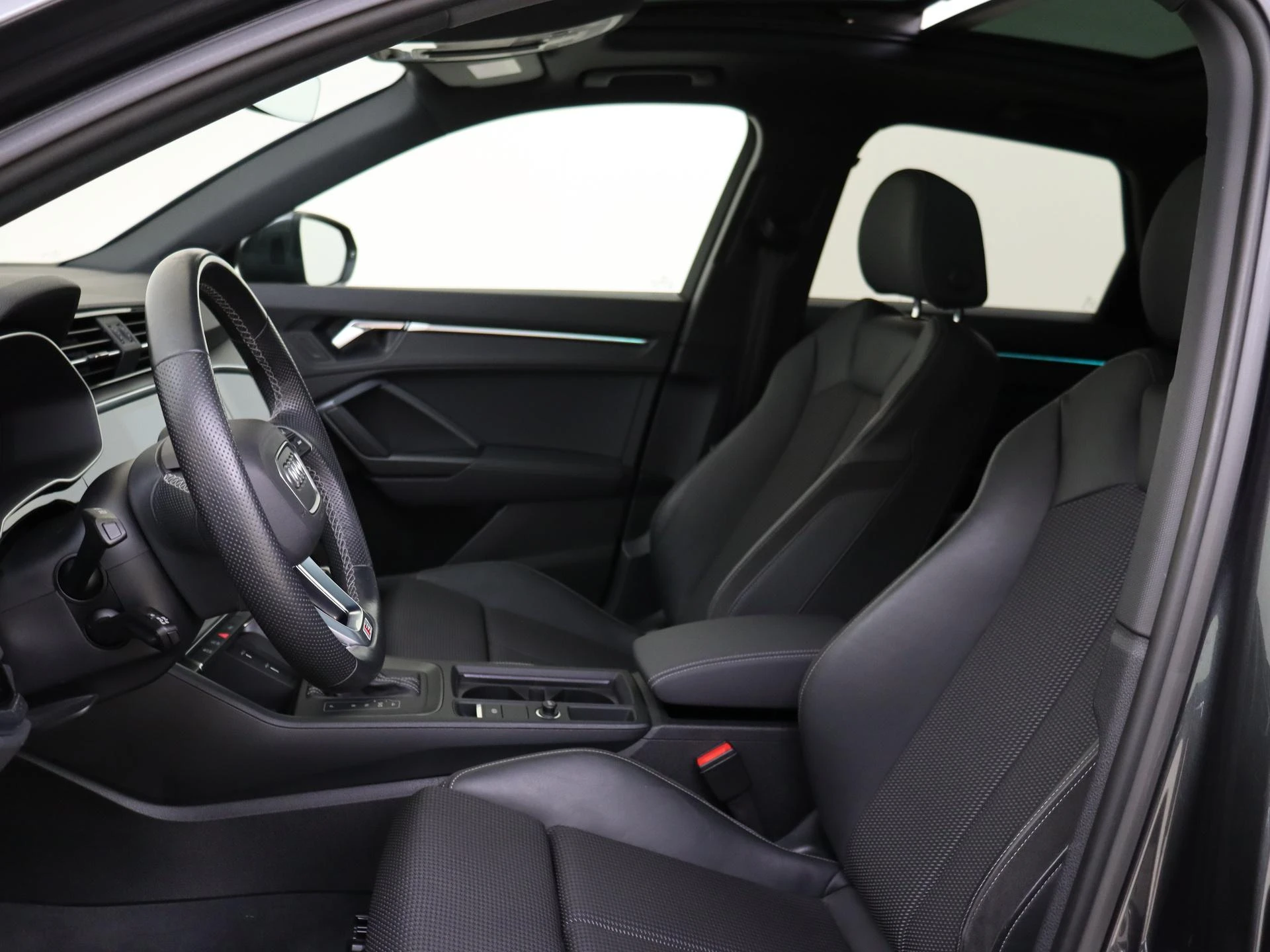 Audi-Q3-image-14