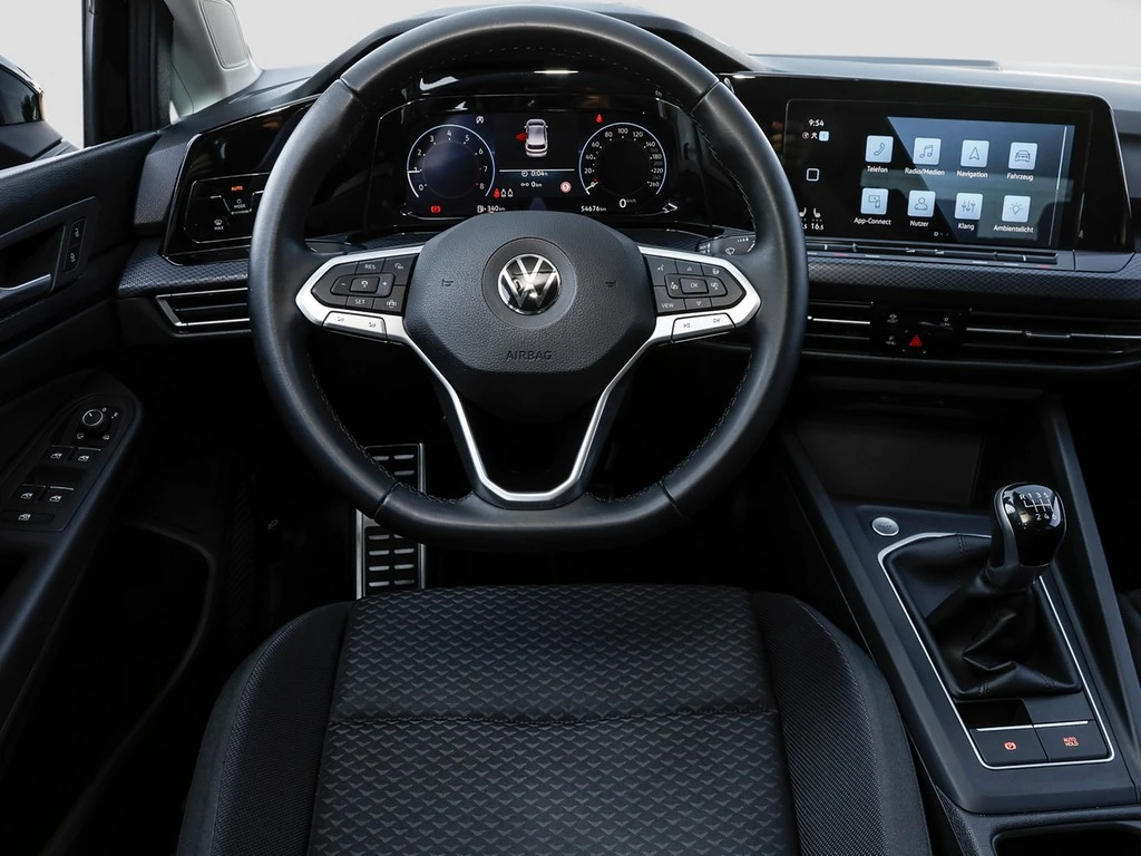 Volkswagen-Golf-image-12
