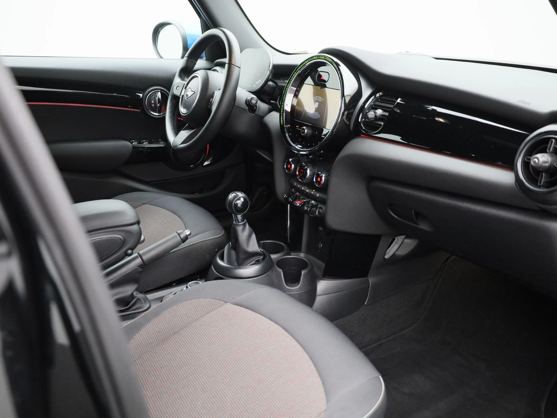 MINI-Cooper-image-35