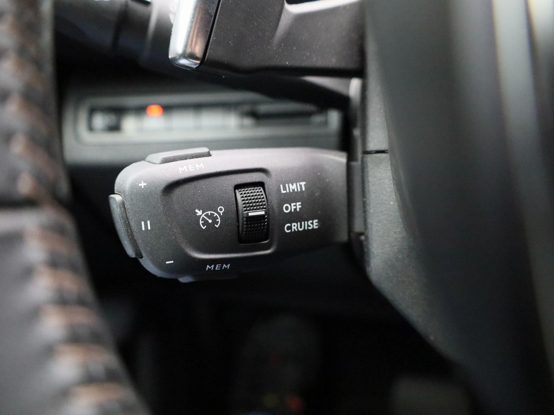 Peugeot-5008-image-21