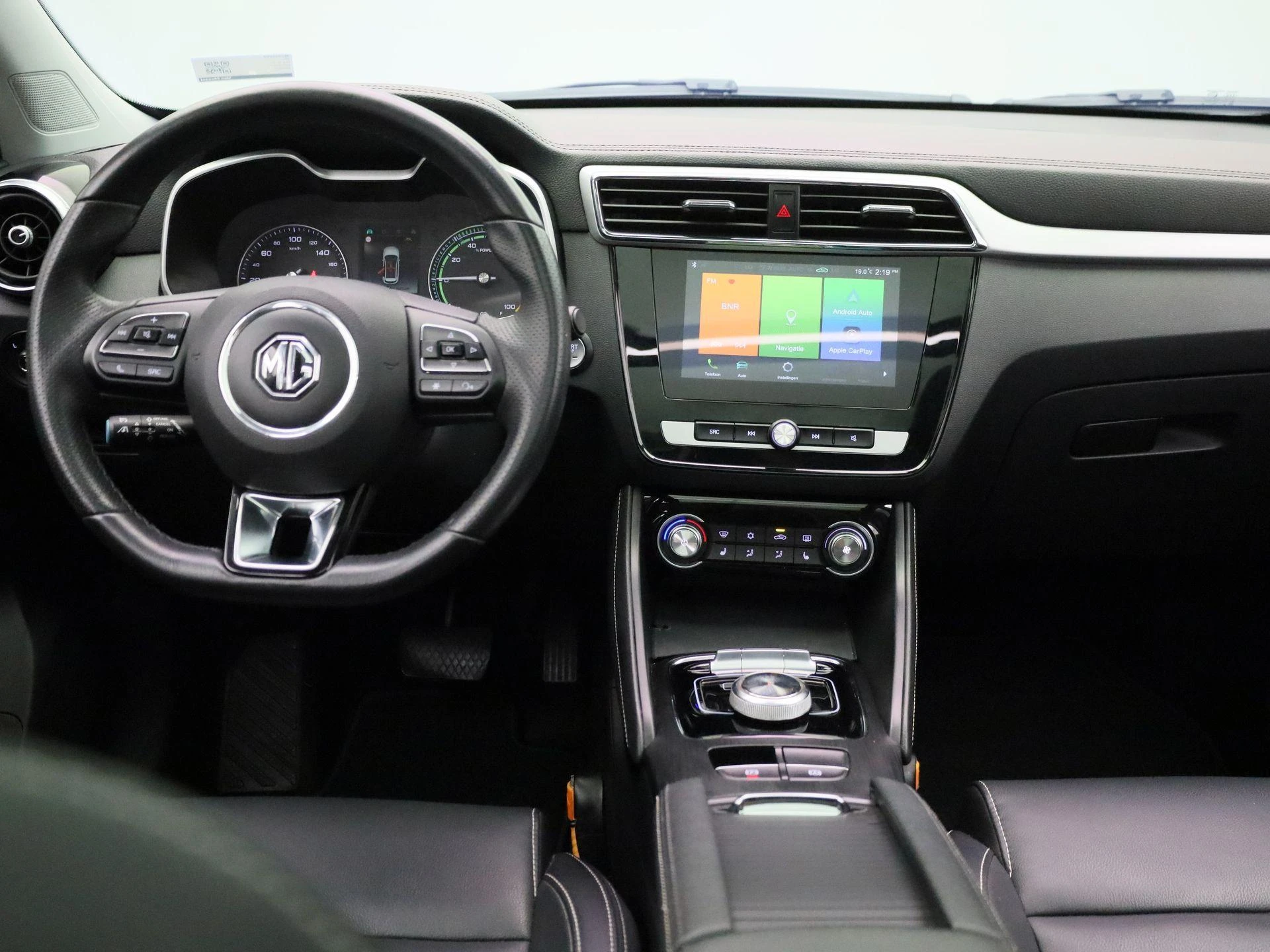 MG-ZS EV-image-6