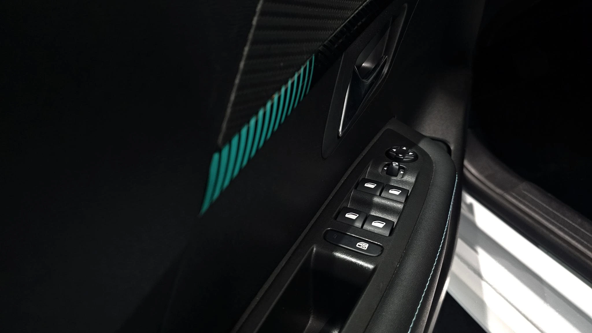 Peugeot-208-image-11