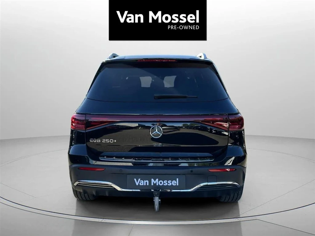 Mercedes-Benz-EQB-image-5