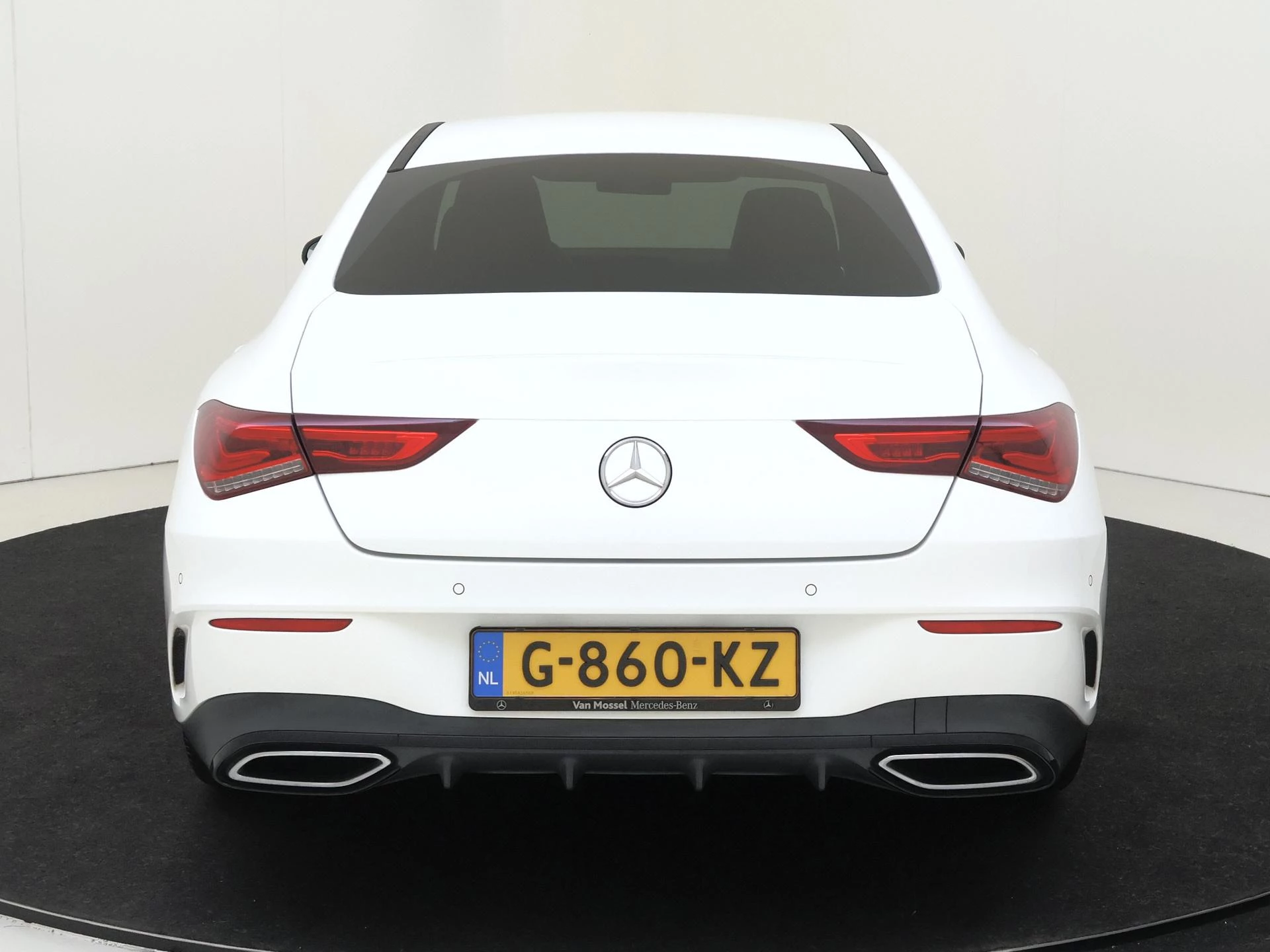 Mercedes-Benz-CLA-image-7
