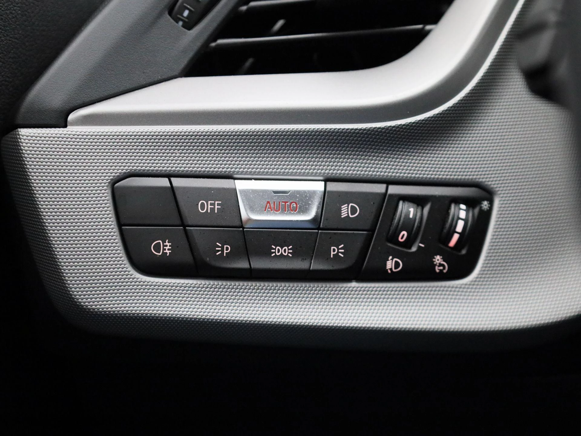 BMW Série 1 Hatch 116iA (80 kW)