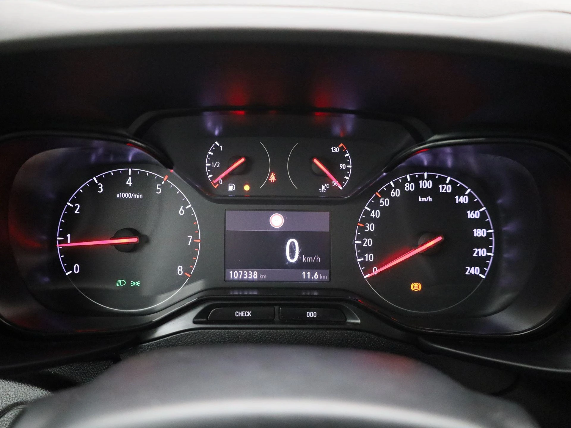 Opel-Combo Life-image-15