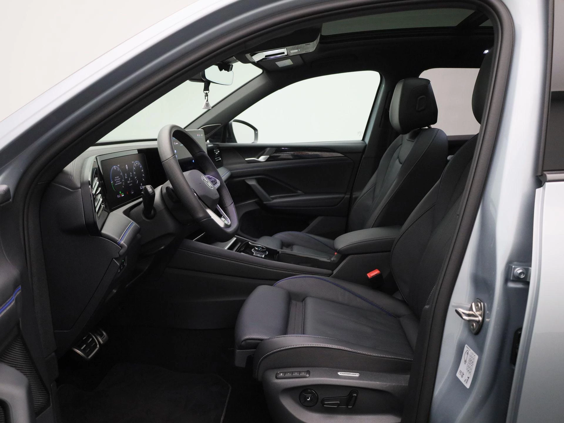 Volkswagen-Tiguan-image-8