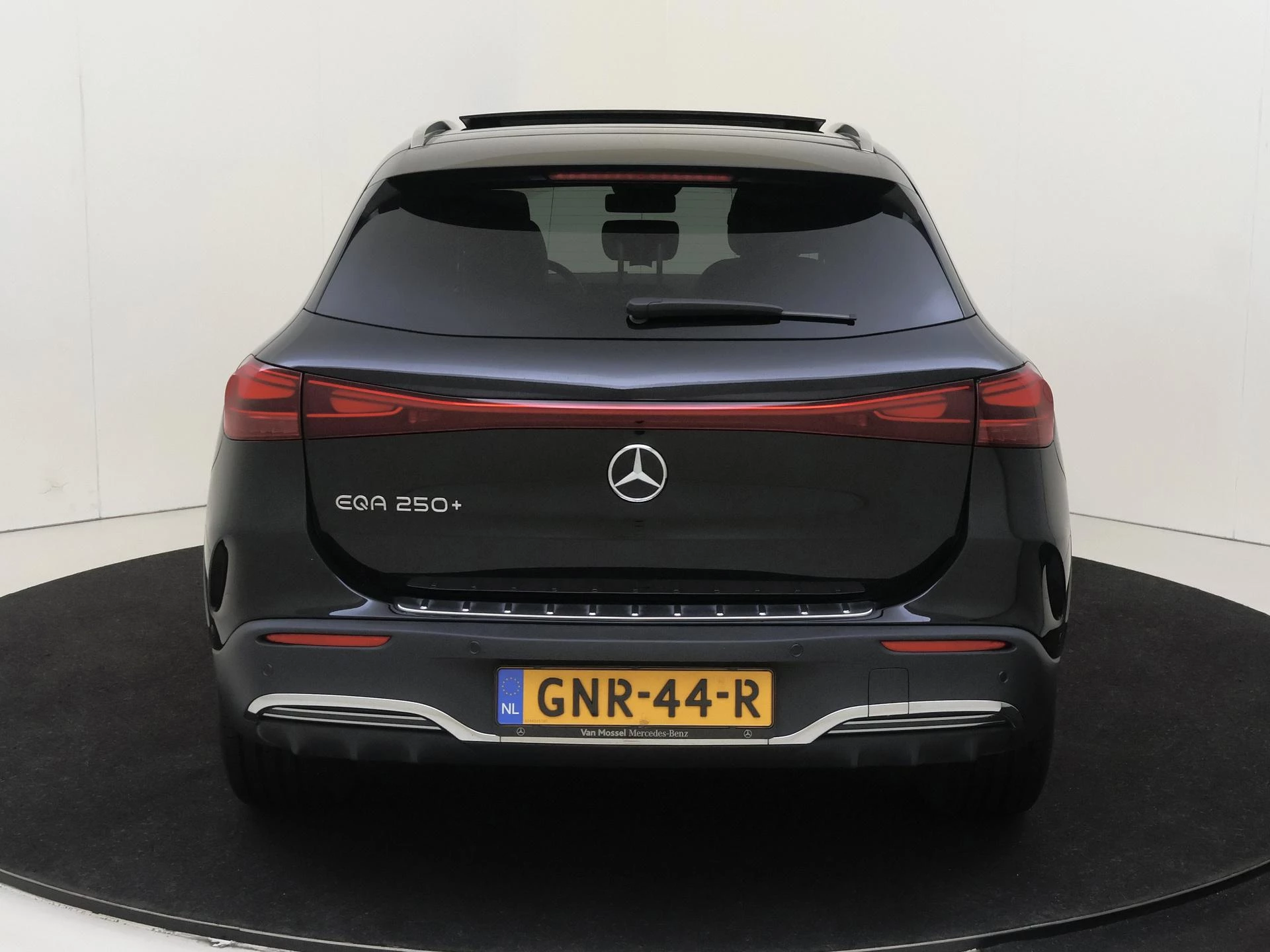Mercedes-Benz Eqa