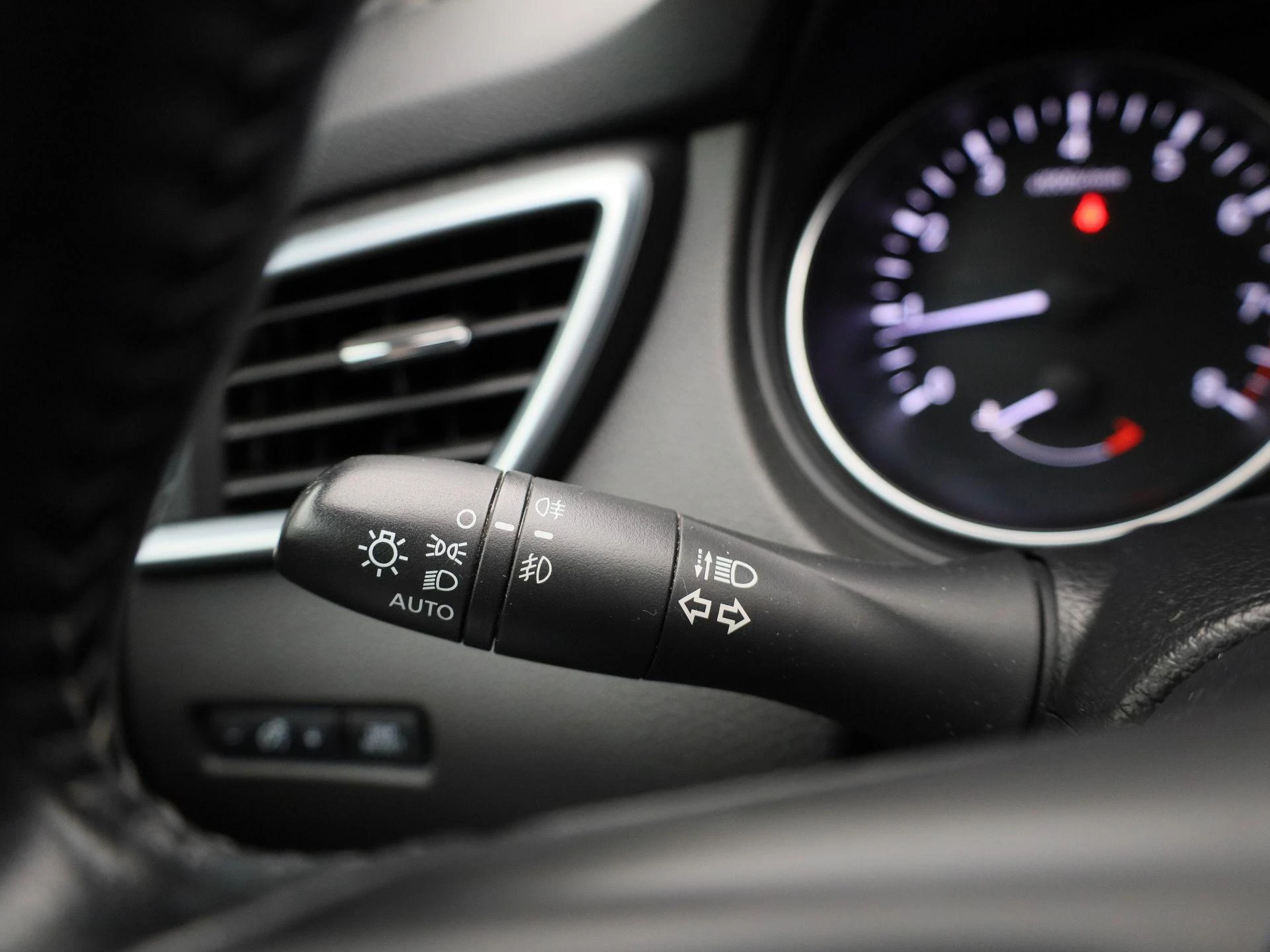 Nissan-QASHQAI-image-20