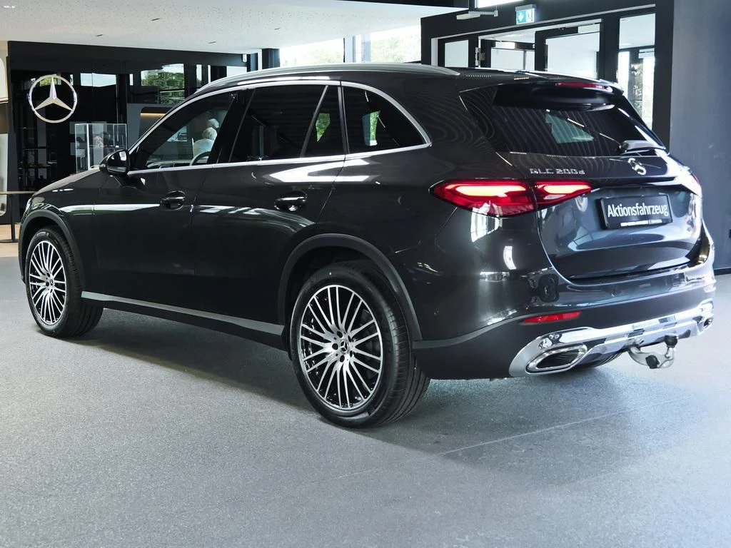 Mercedes-Benz-GLC 200 d-image-4