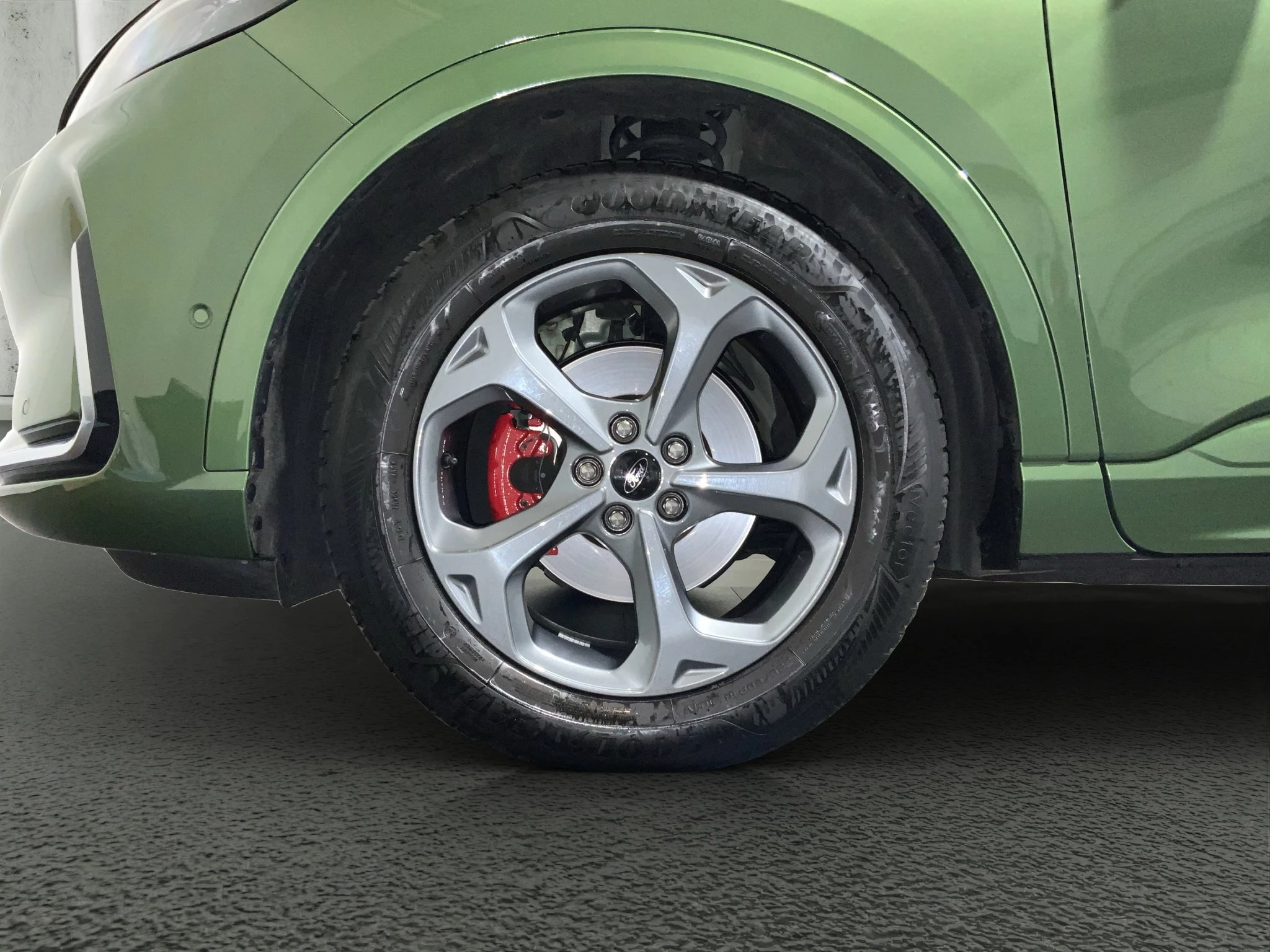 Ford Kuga ST-Line X Aut.*360GRAD*LED-MATRIX*NAVI*GRA*WINTER-PKT.