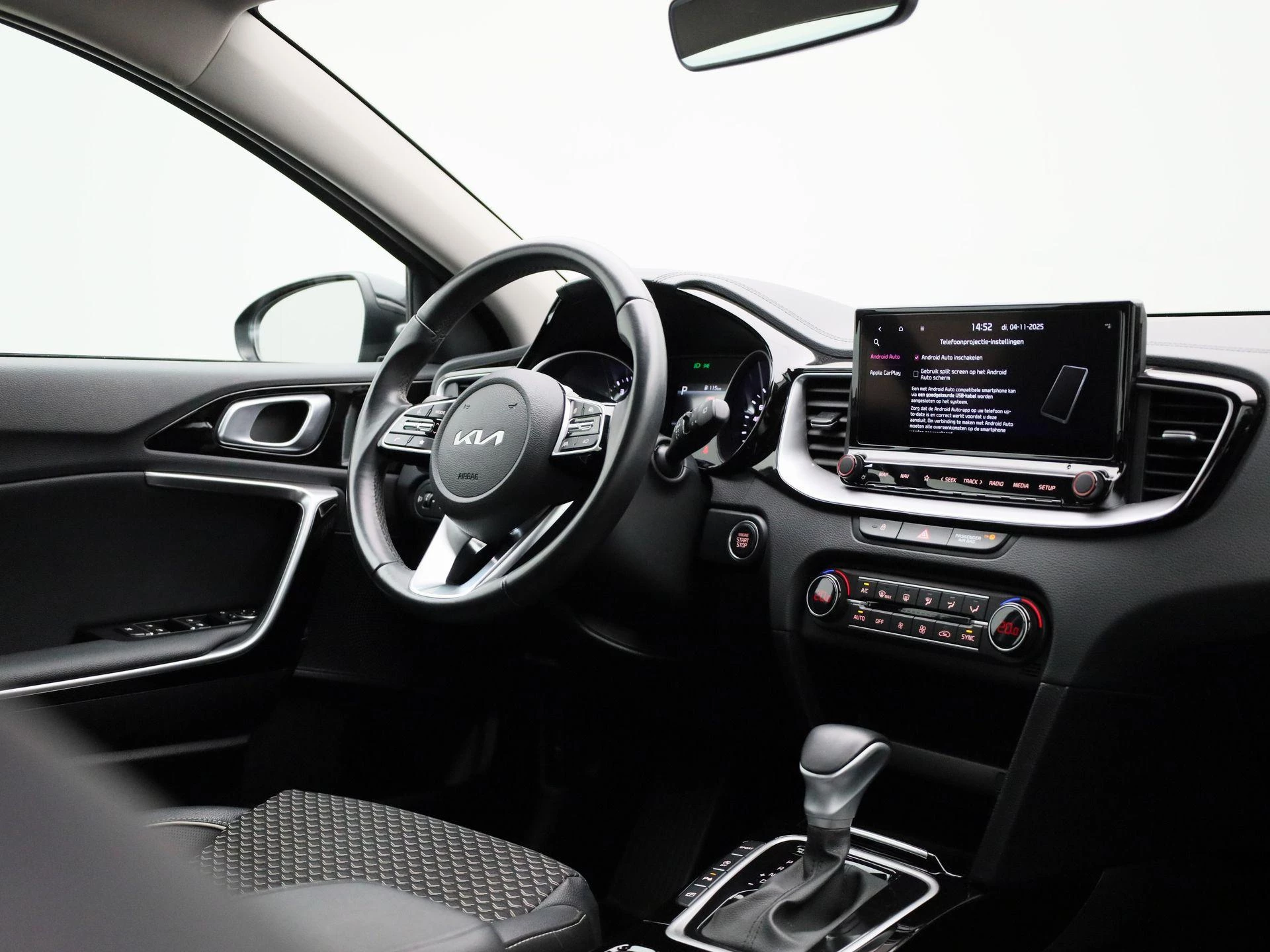 Kia-Ceed Sportswagon-image-34