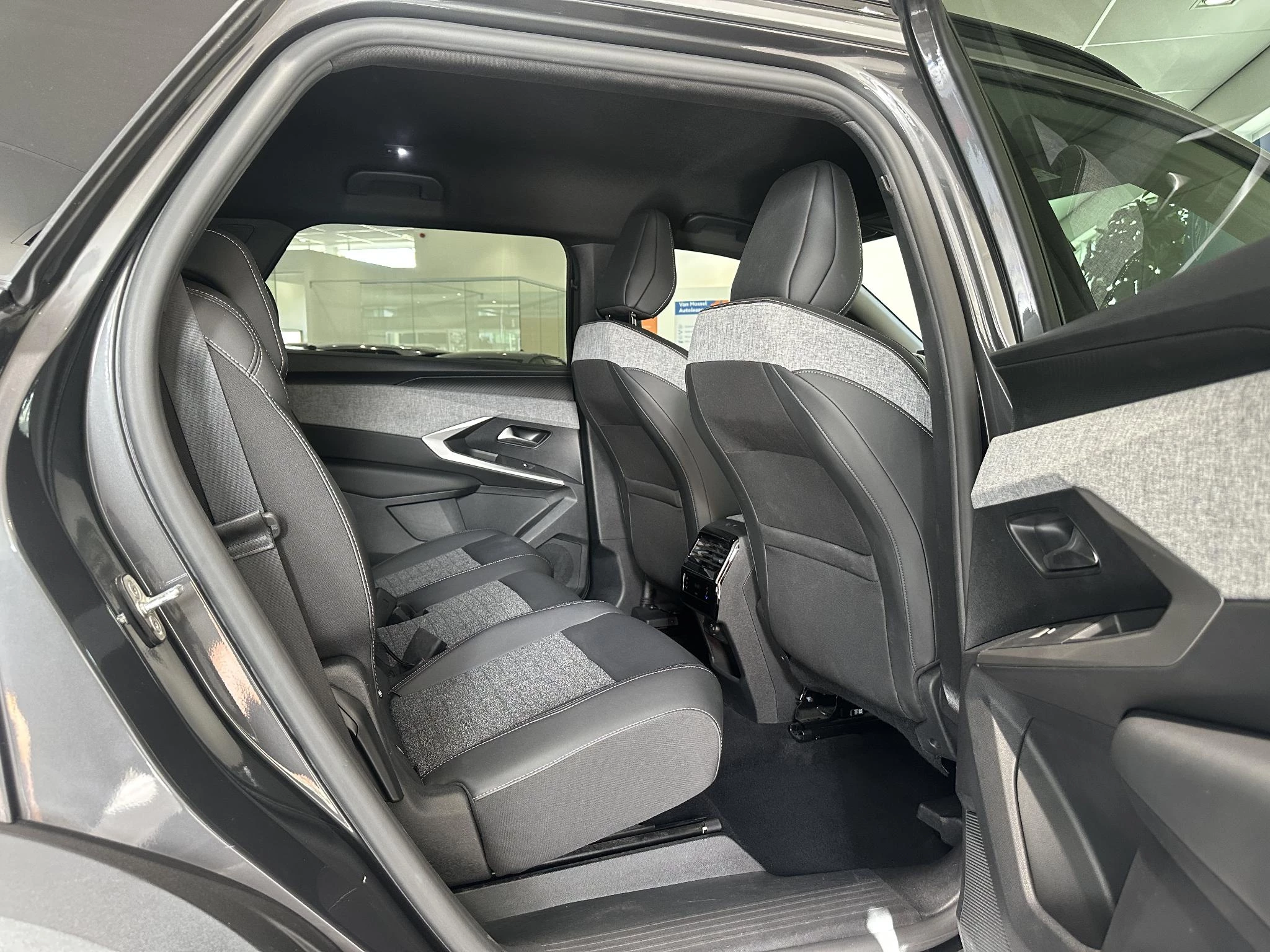 Peugeot-5008-image-11