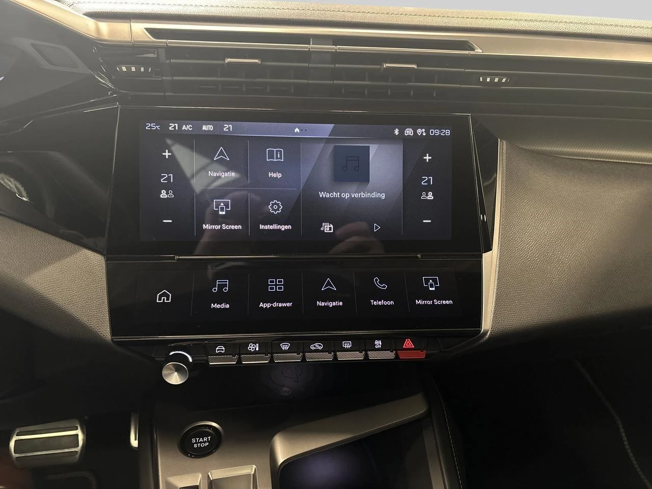 Peugeot 308 1.2 HYBRID 145 e-DSC6 GT