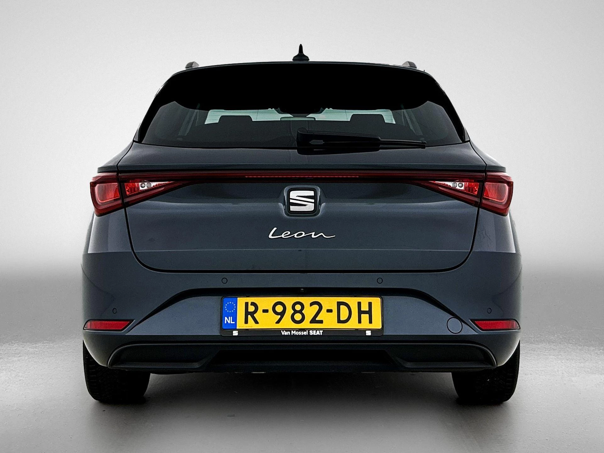 SEAT-Leon-image-2