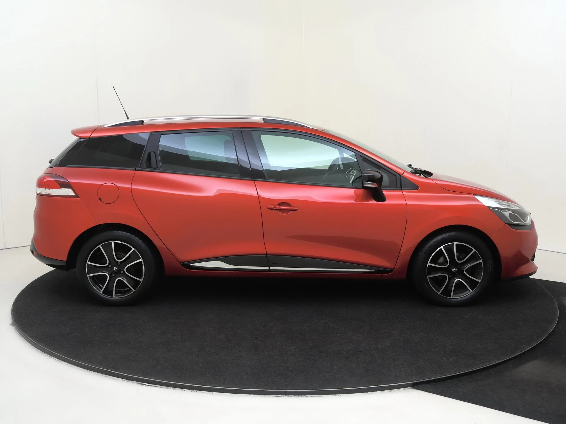 Renault-Clio-image-5