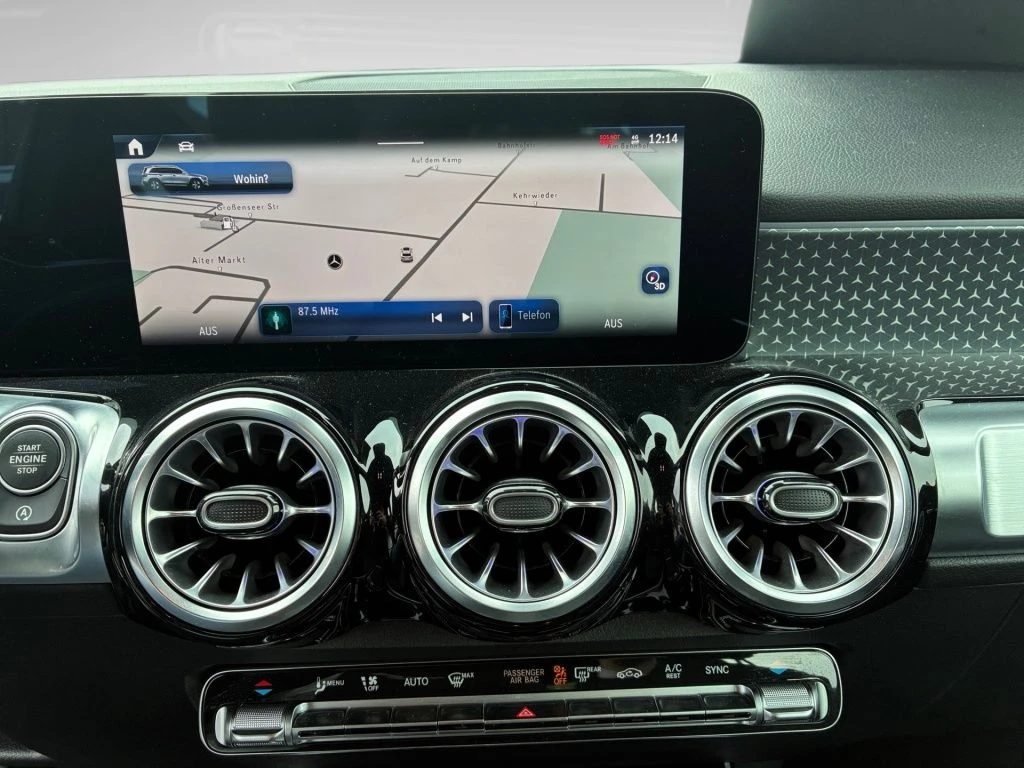 Mercedes-Benz-GLB 200 d-image-7