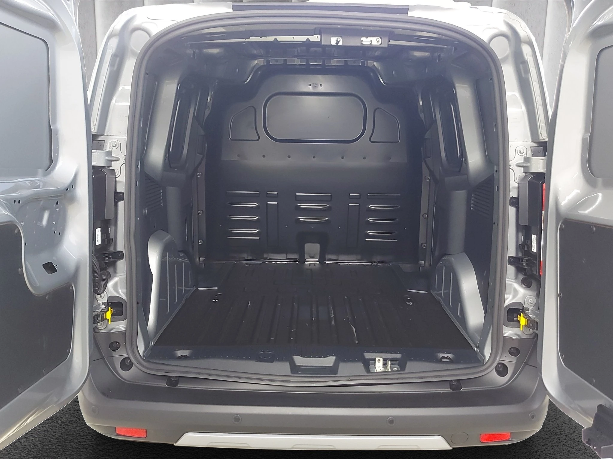 Ford Transit Courier 1.0 EcoBoost Active /EURO 6e)