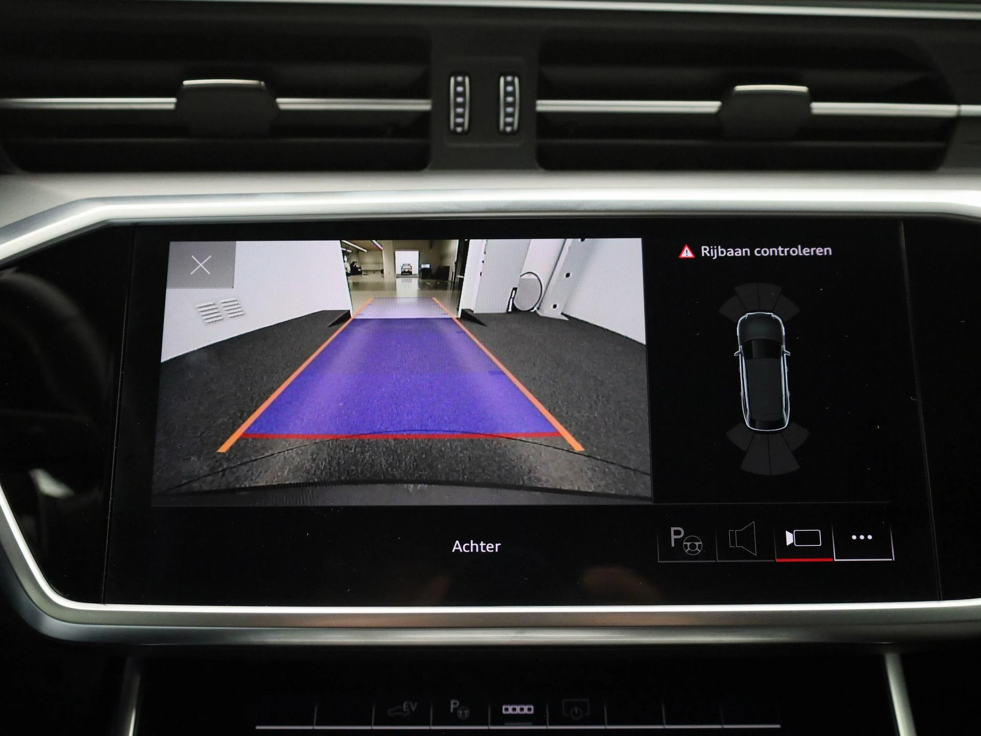 Audi-A6-image-35