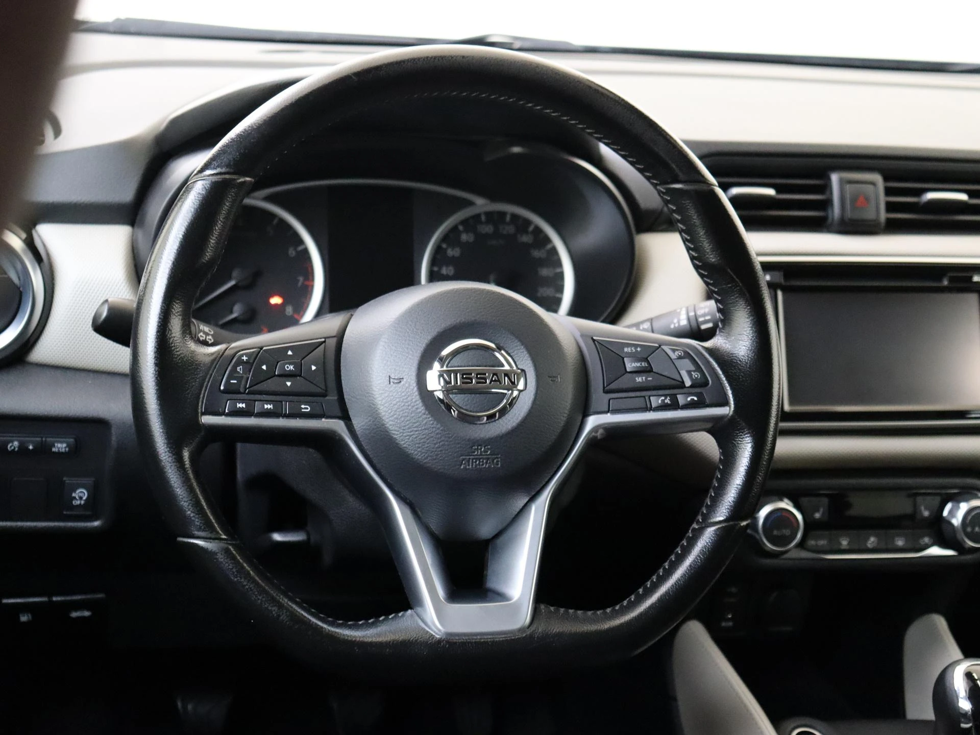 Nissan-Micra-image-9