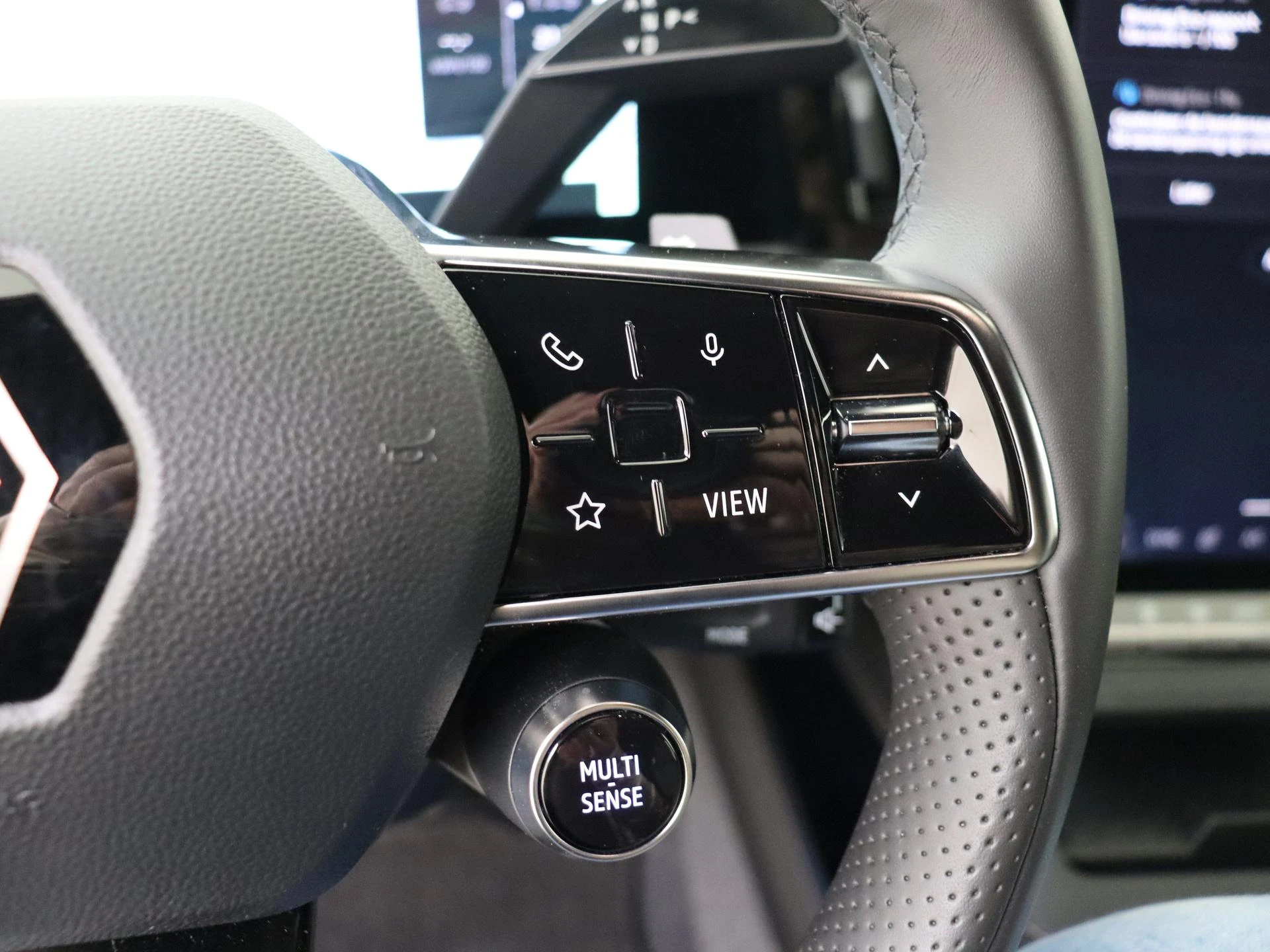 Renault-Megane E-Tech-image-14