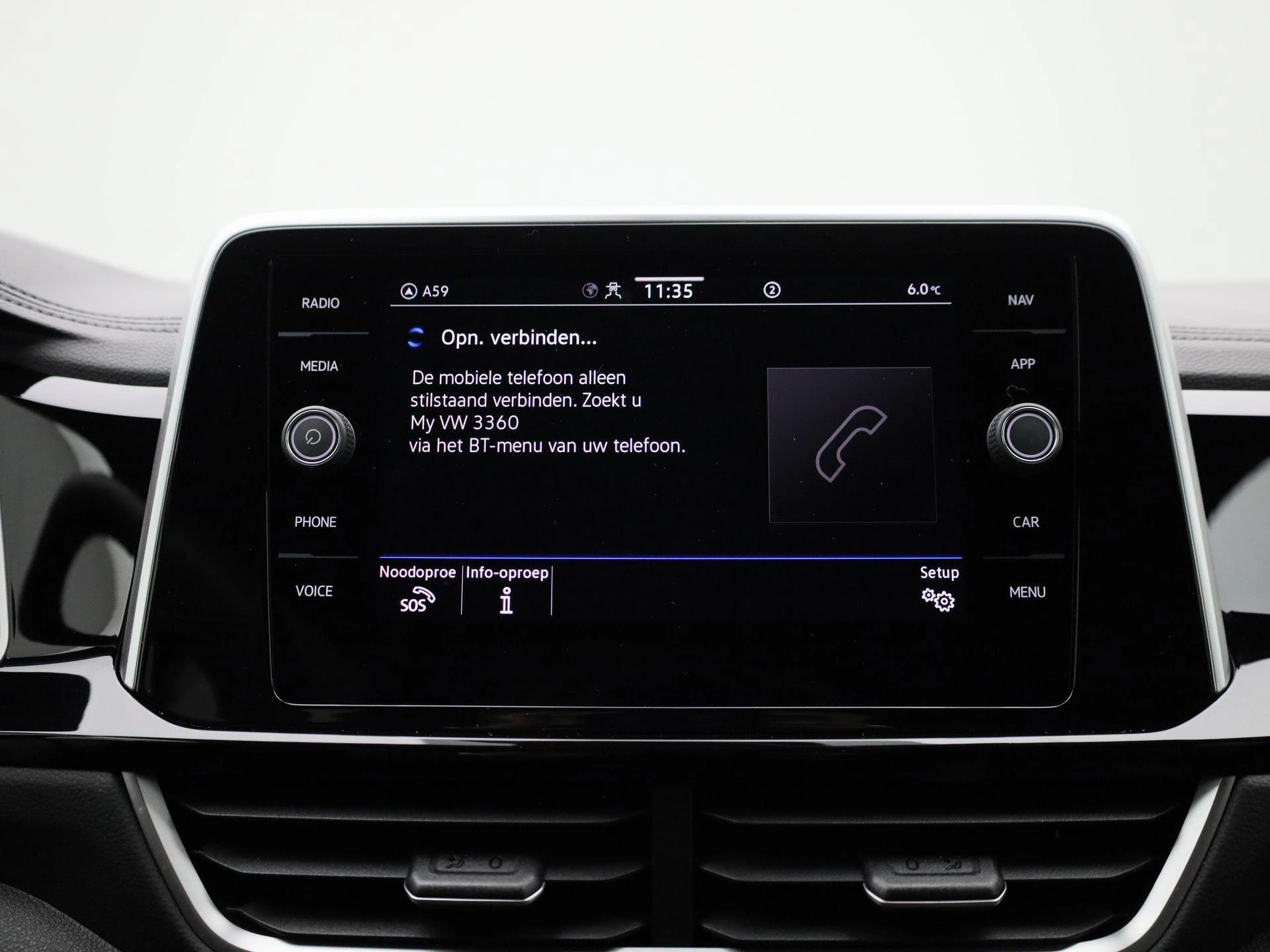 Volkswagen-T-Roc-image-22