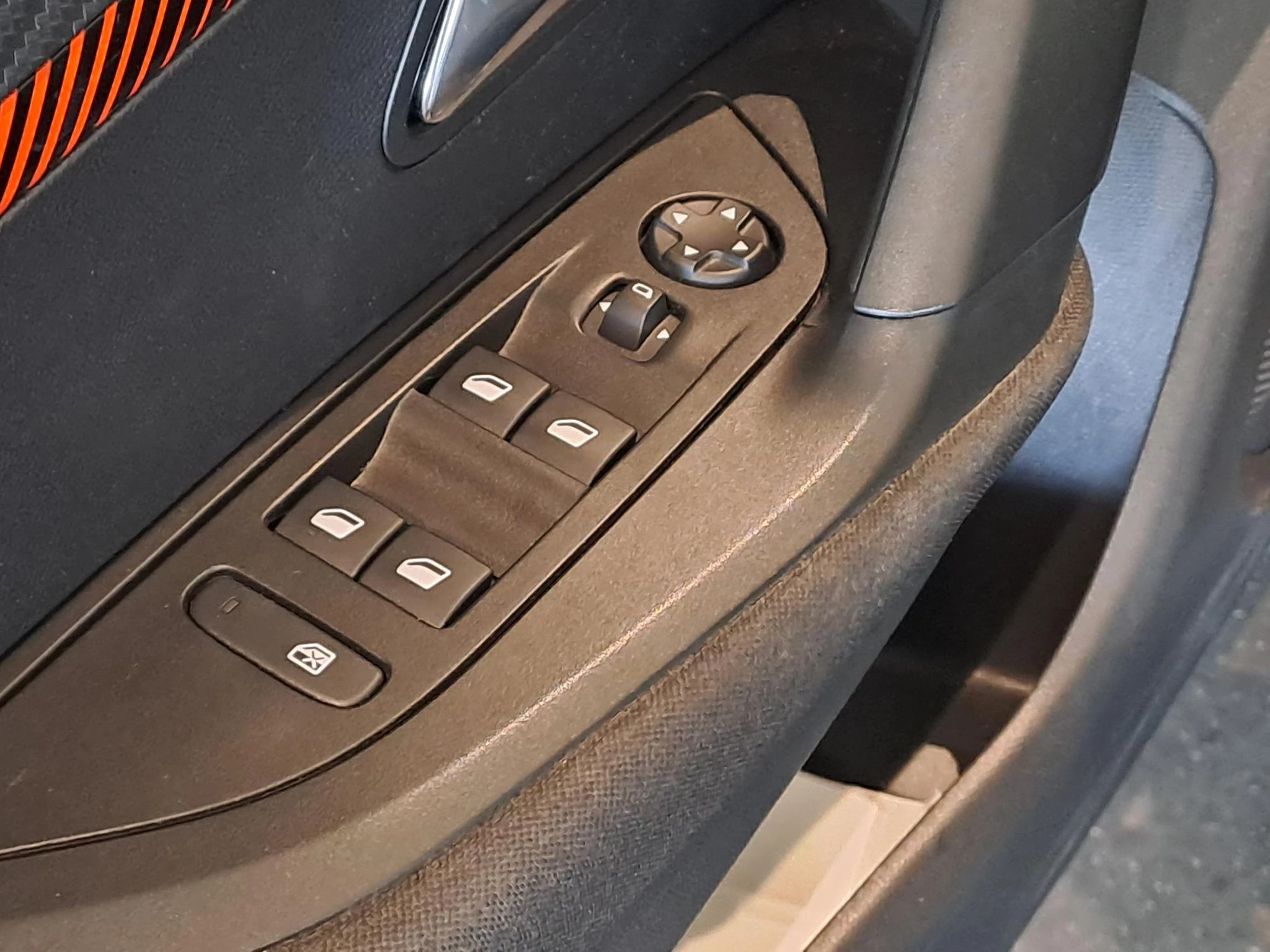 Peugeot-2008-image-23