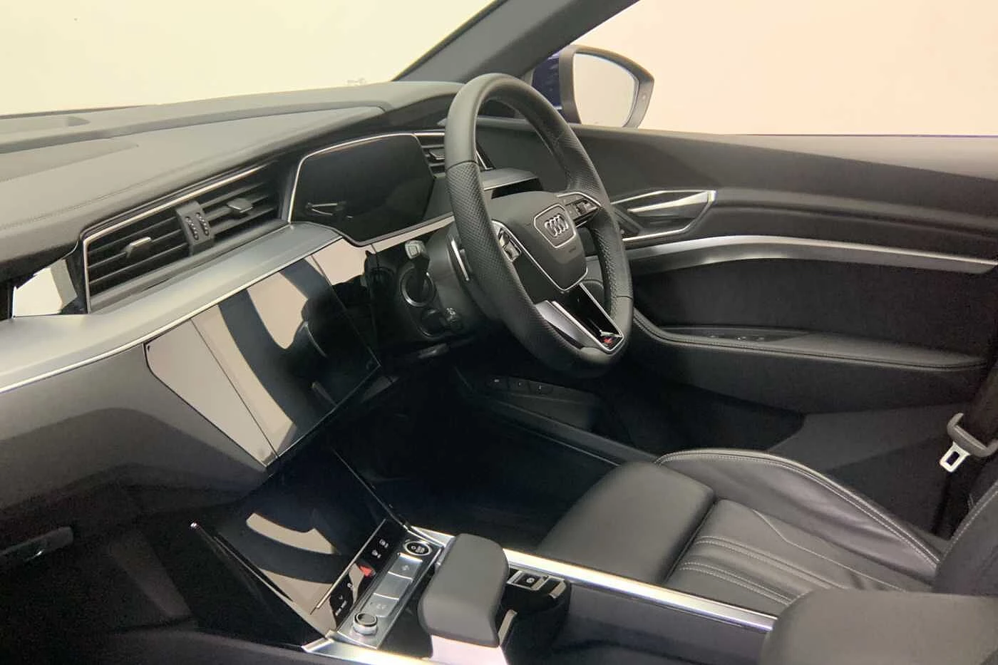 Audi-e-tron-image-1