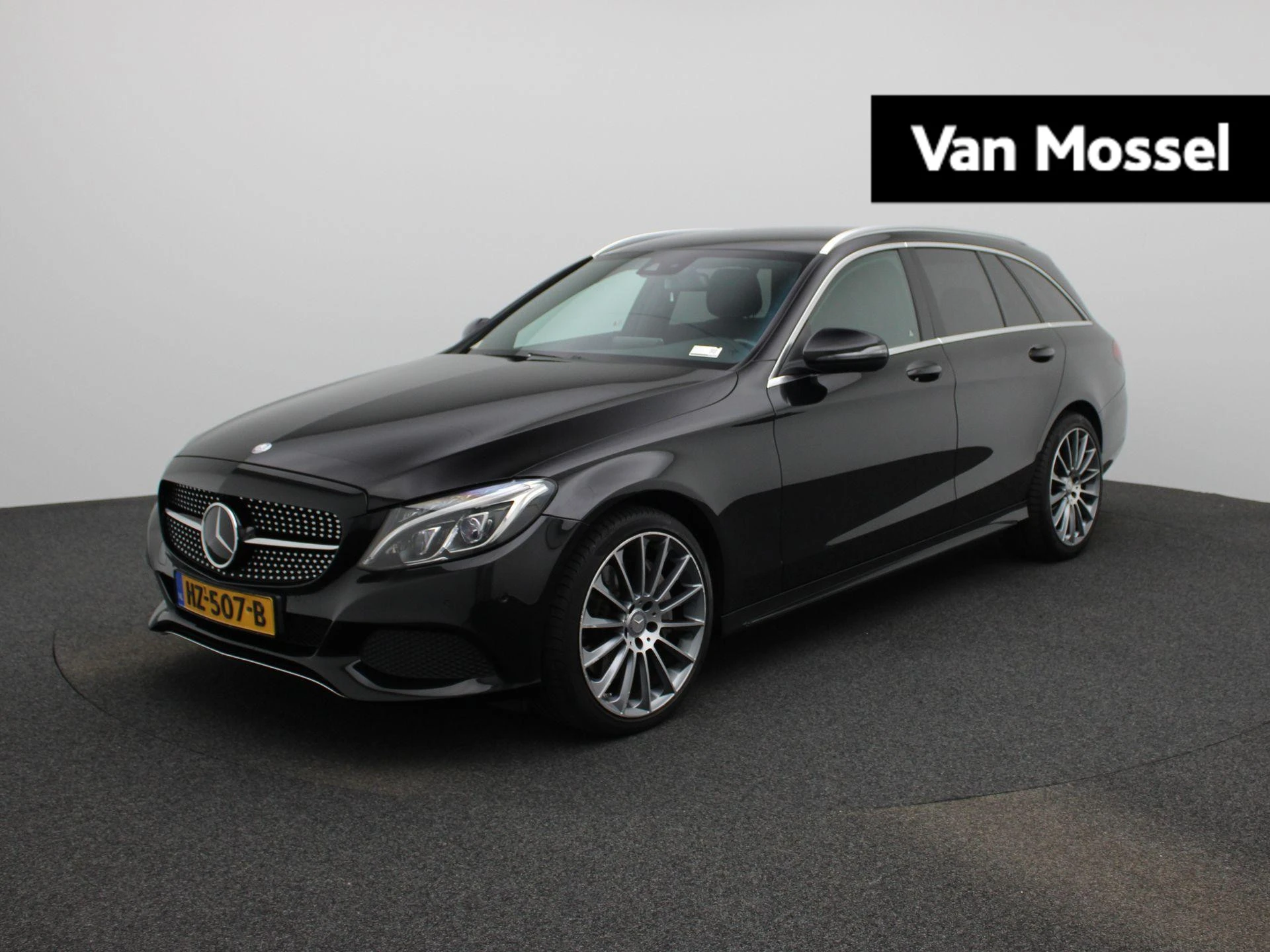 Mercedes-Benz-C-Klasse-image-0