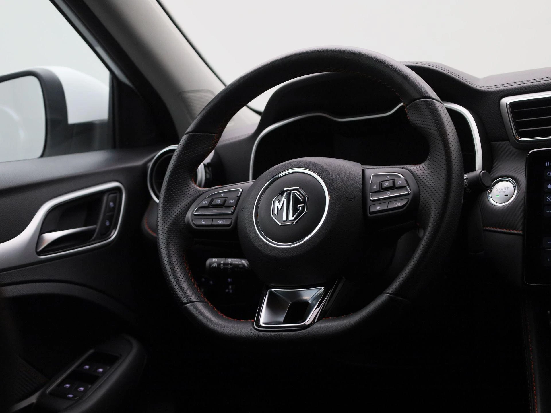 MG ZS EV - 33