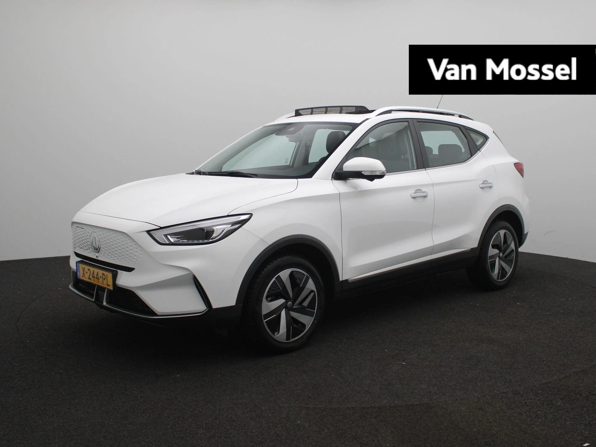 MG-ZS EV-image-0