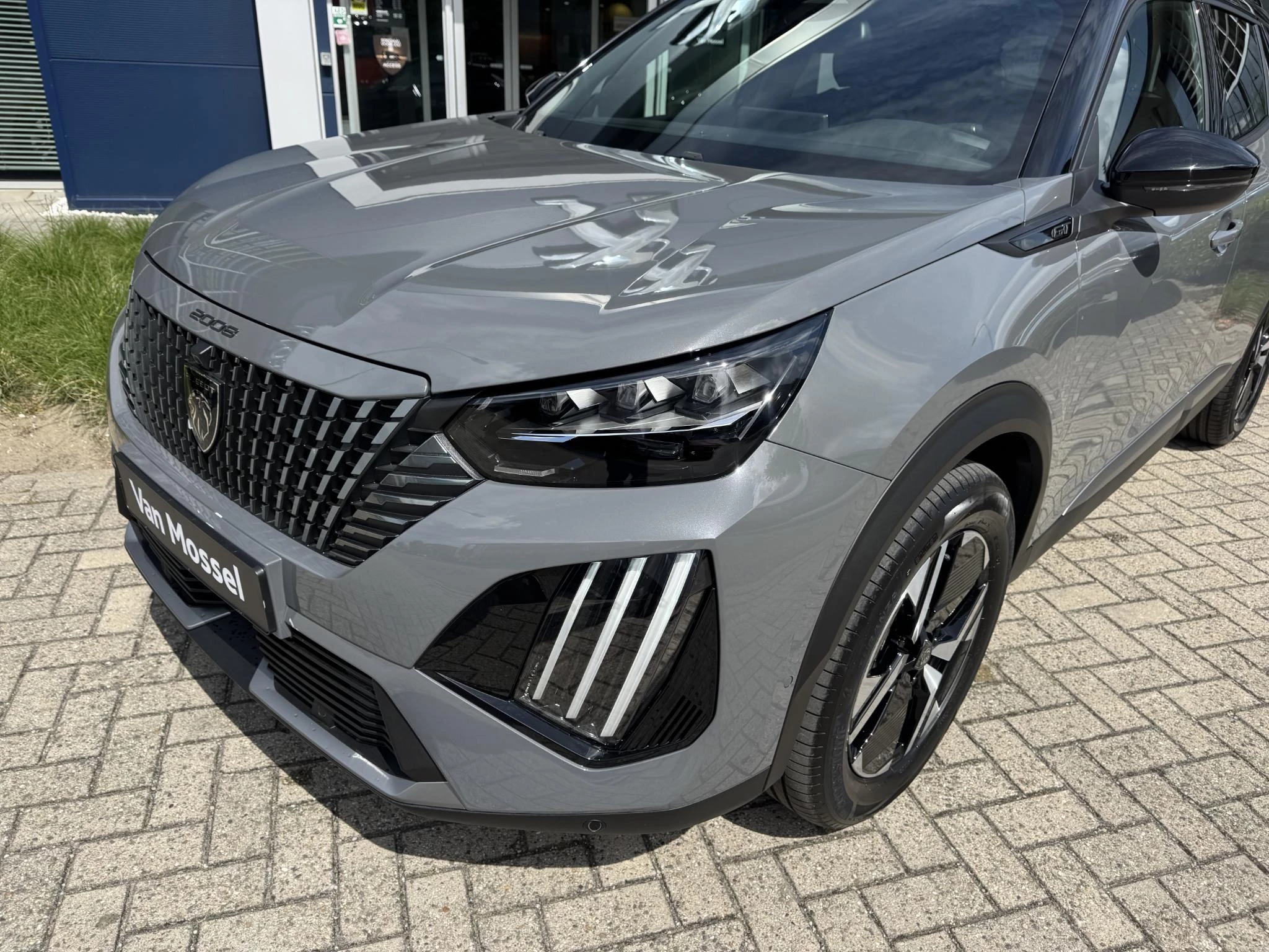Peugeot-2008-image-8