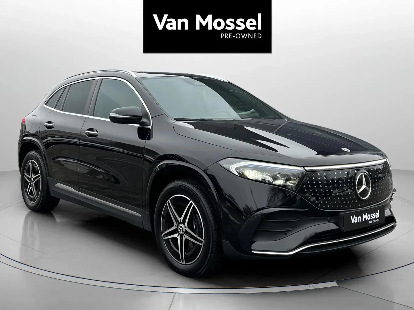 Mercedes-Benz-EQA-image-2