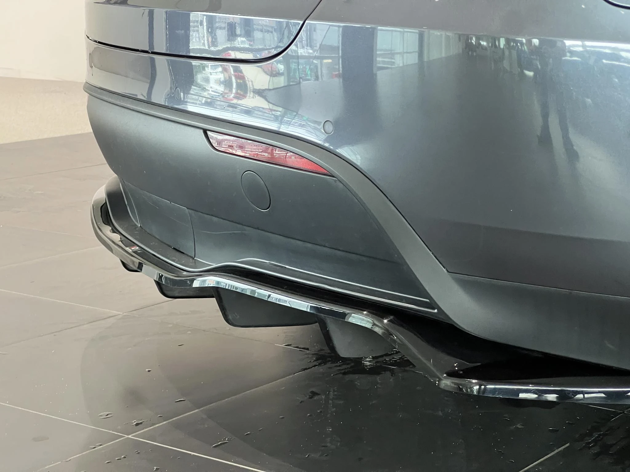 Tesla-Model Y-image-17