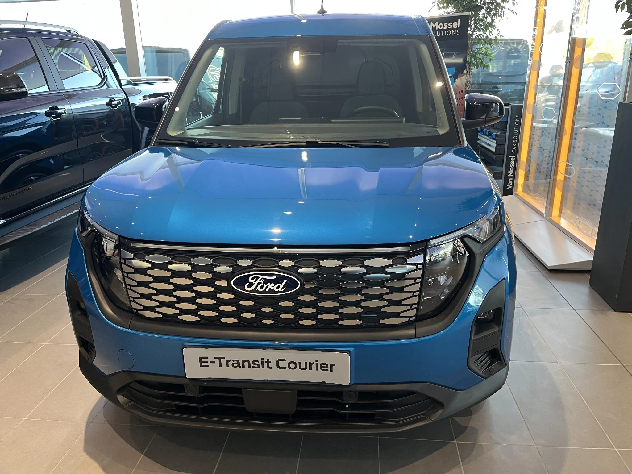 Ford-E-Transit-image-1