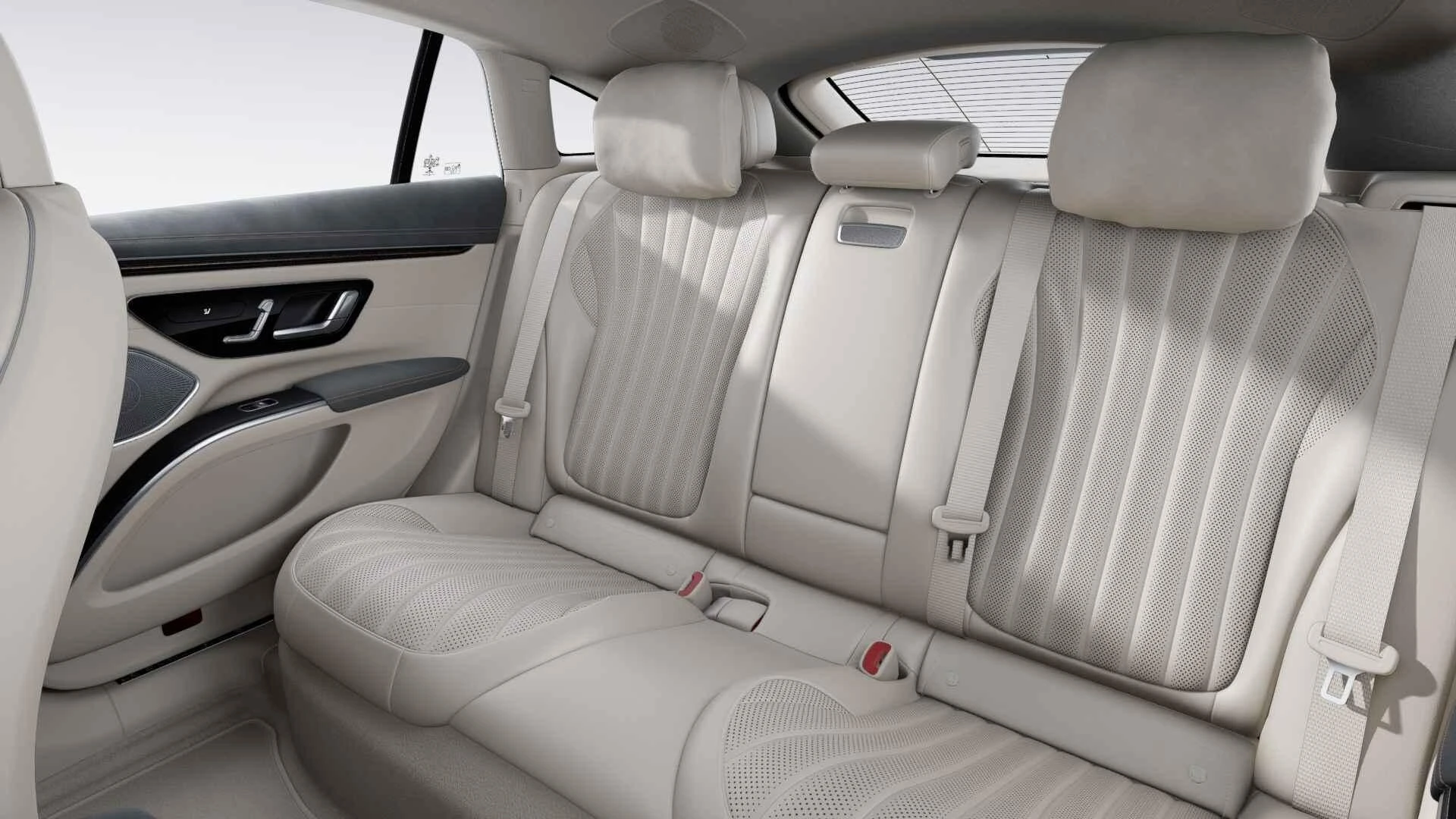 Mercedes-Benz-EQS-image-10