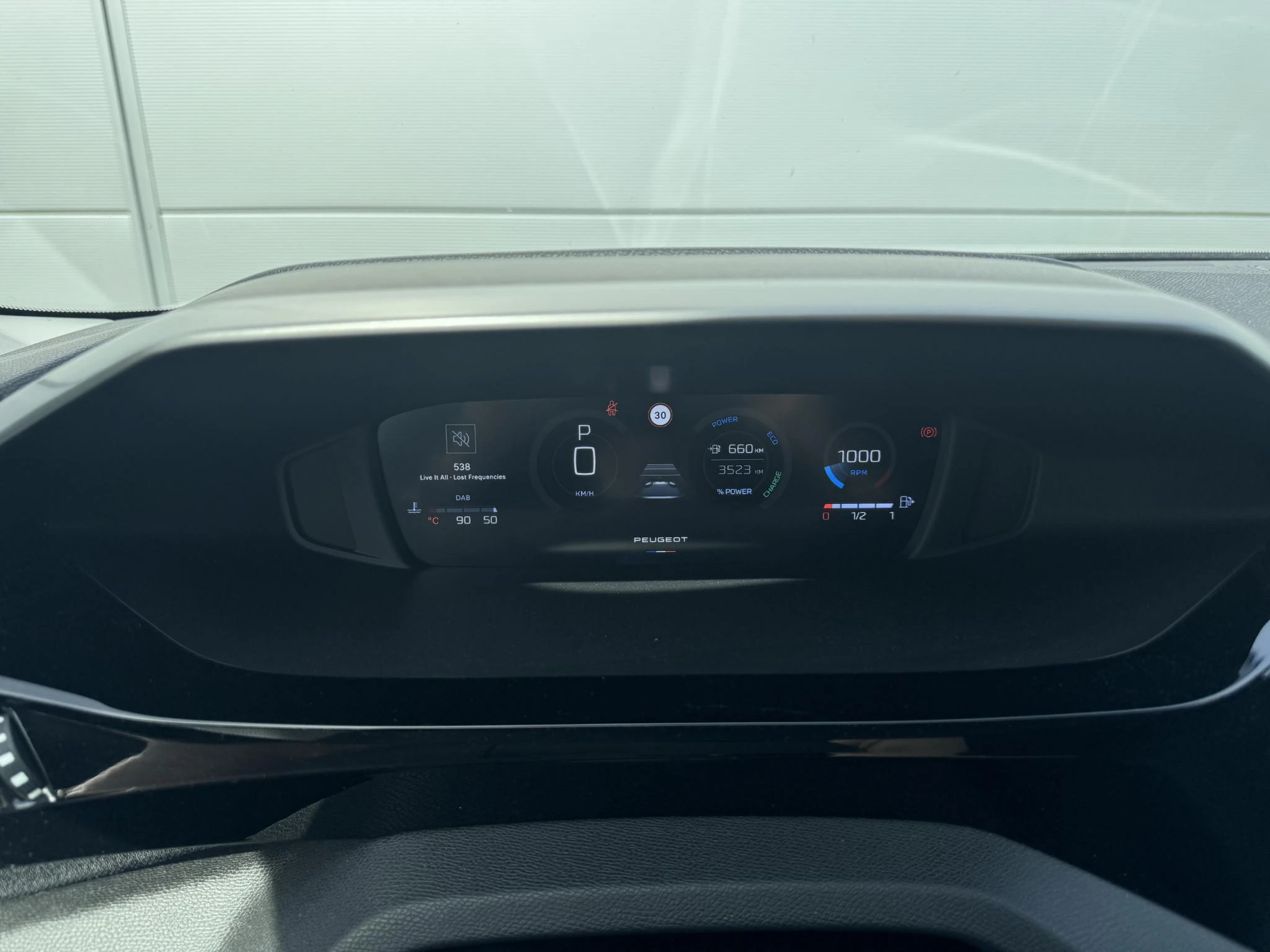 Peugeot-408-image-13