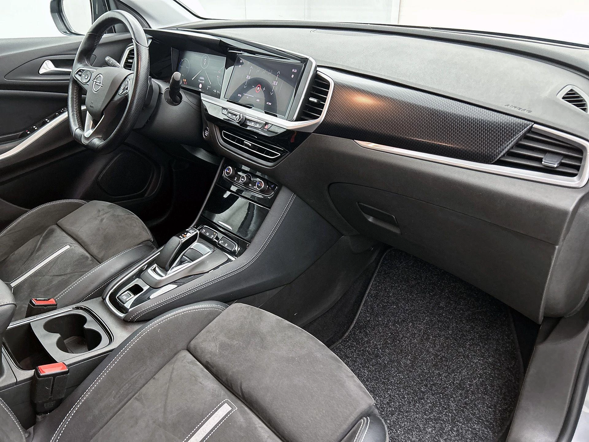 Opel-Grandland-image-19