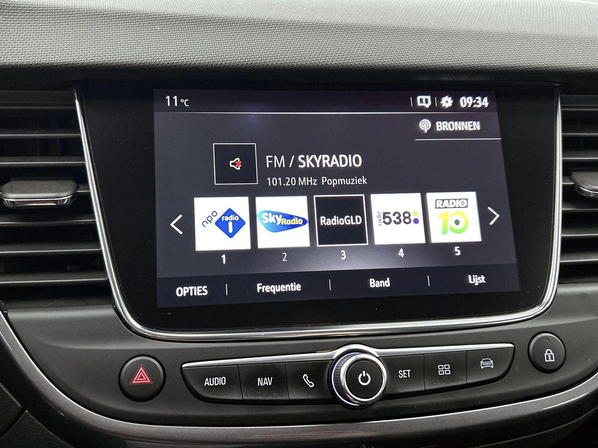 Opel-Crossland X-image-6