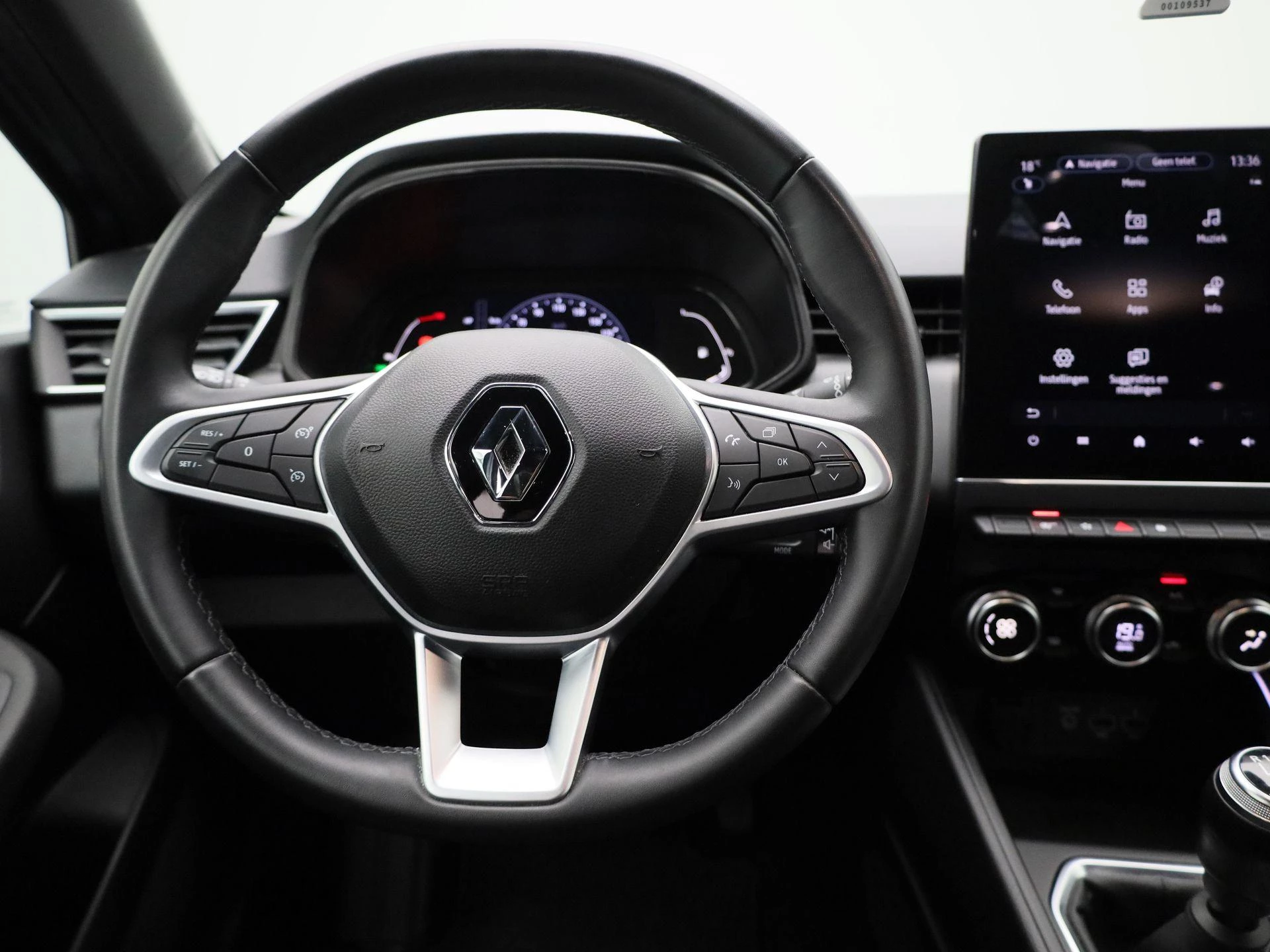 Renault-Clio-image-6