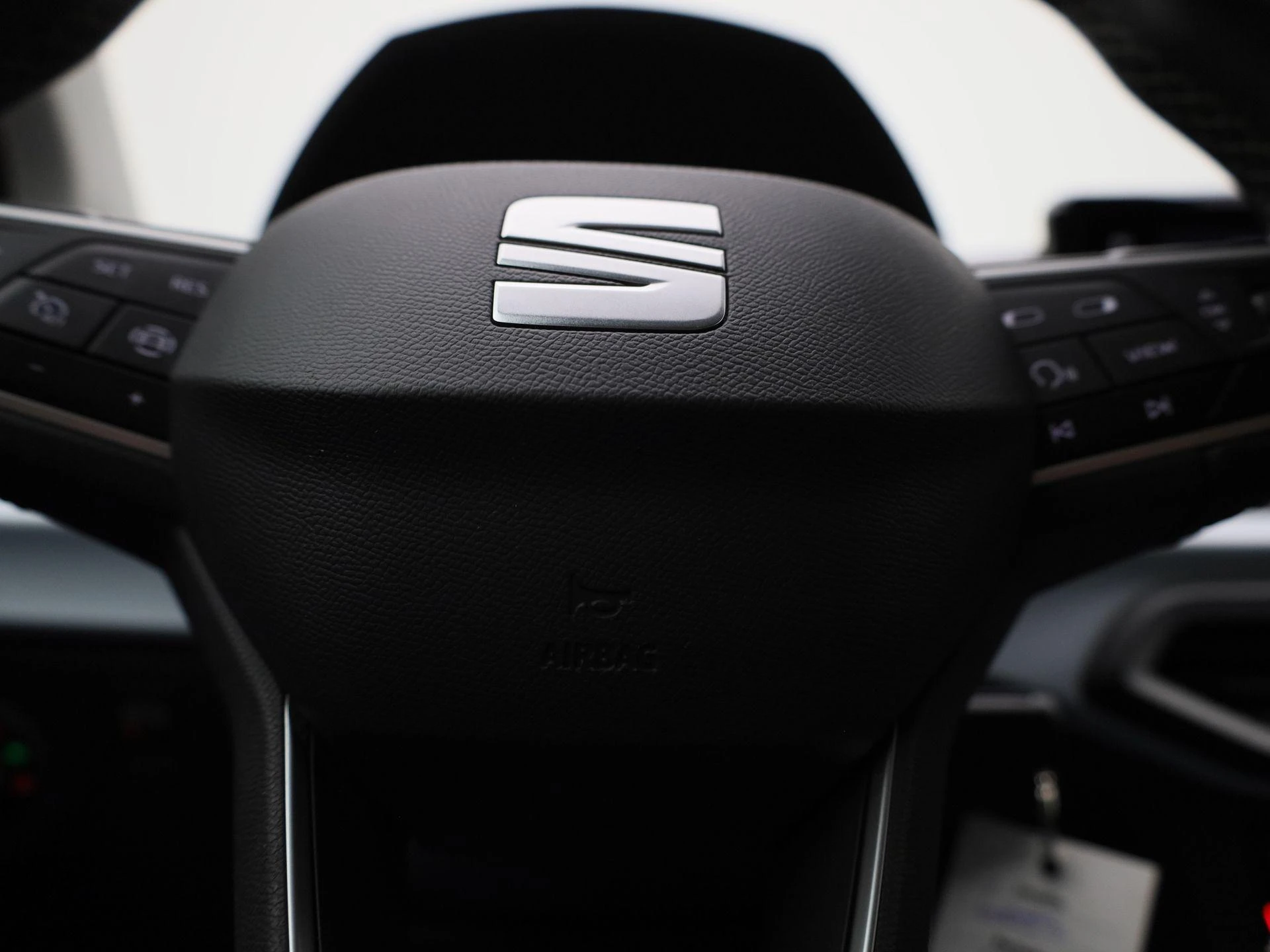 SEAT-Arona-image-27