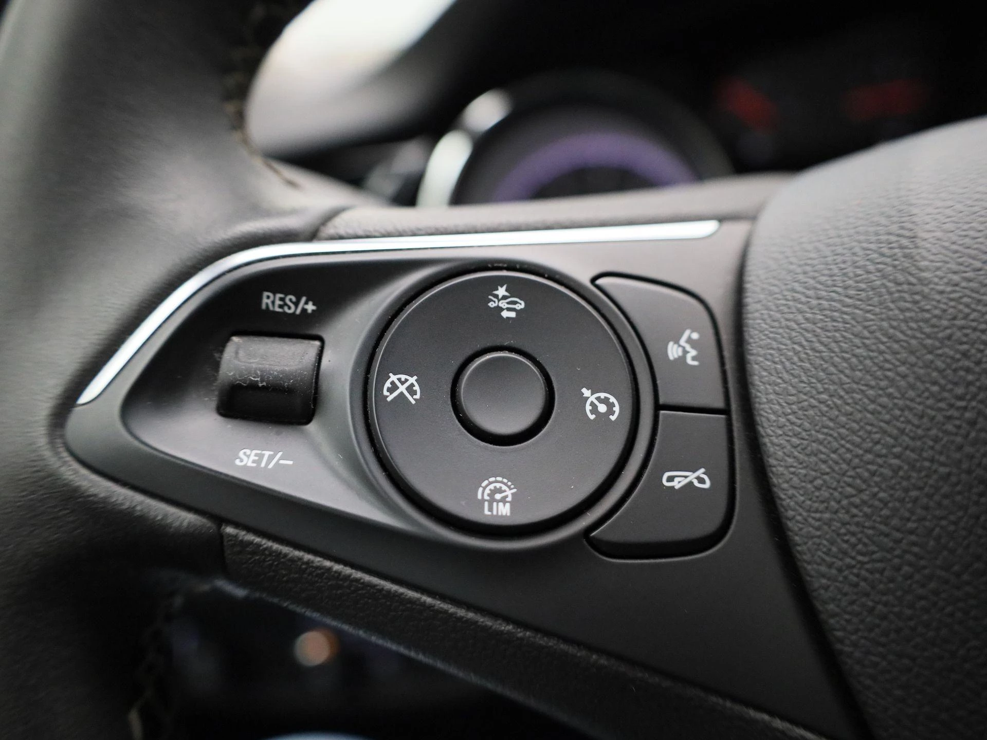 Opel-Insignia-image-25