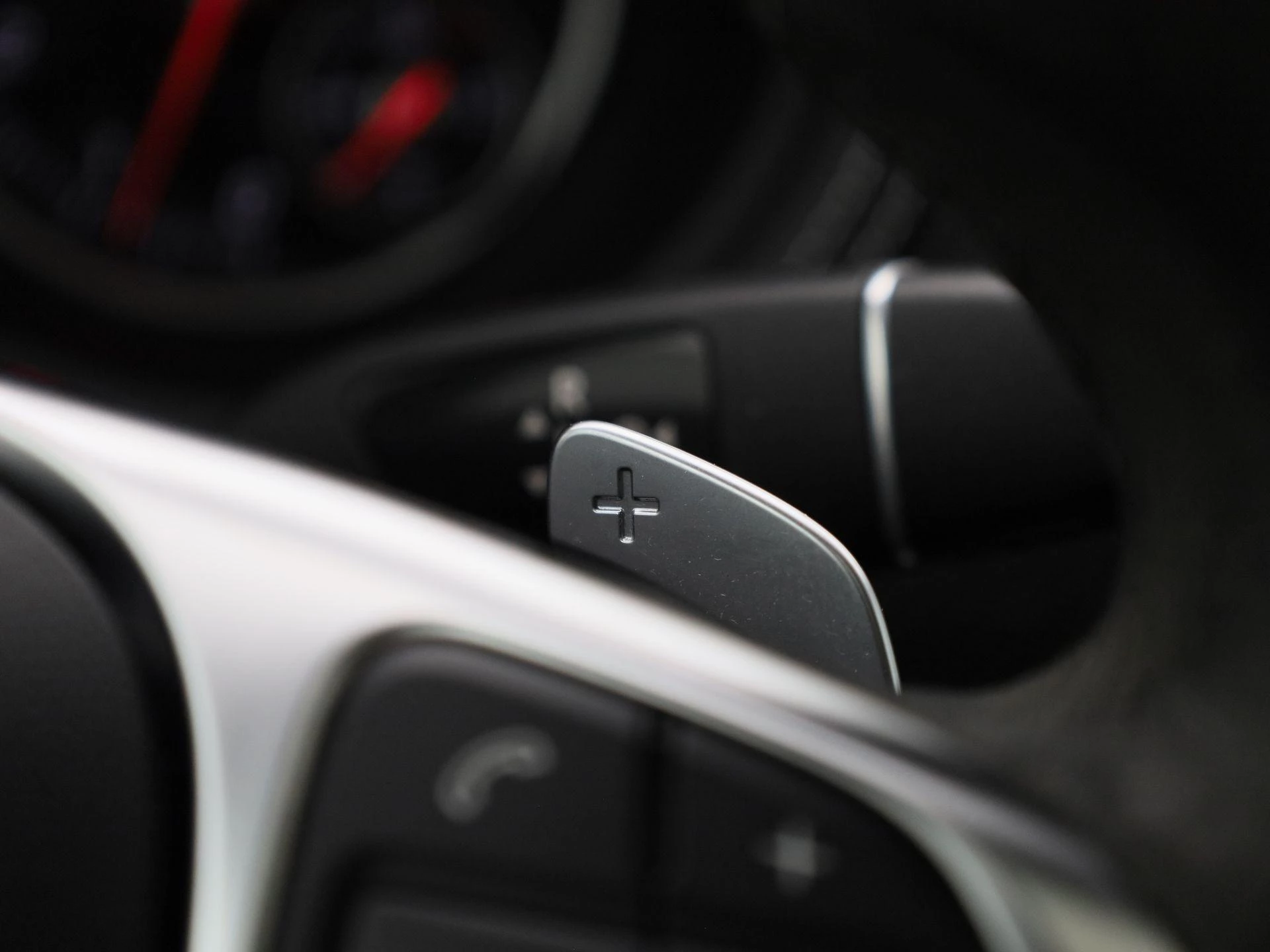 Mercedes-Benz-B-Klasse-image-28
