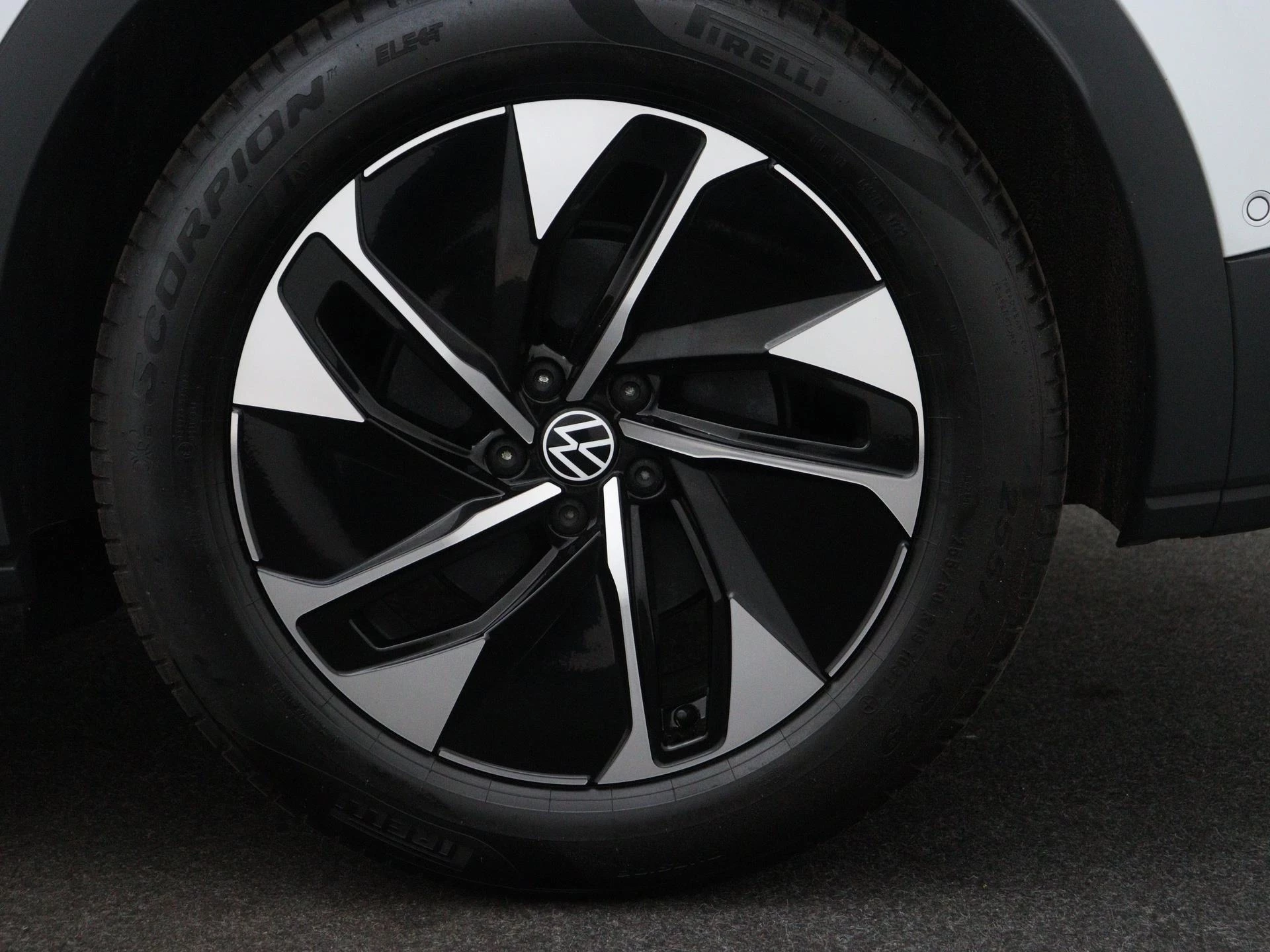 Volkswagen-ID.4-image-9