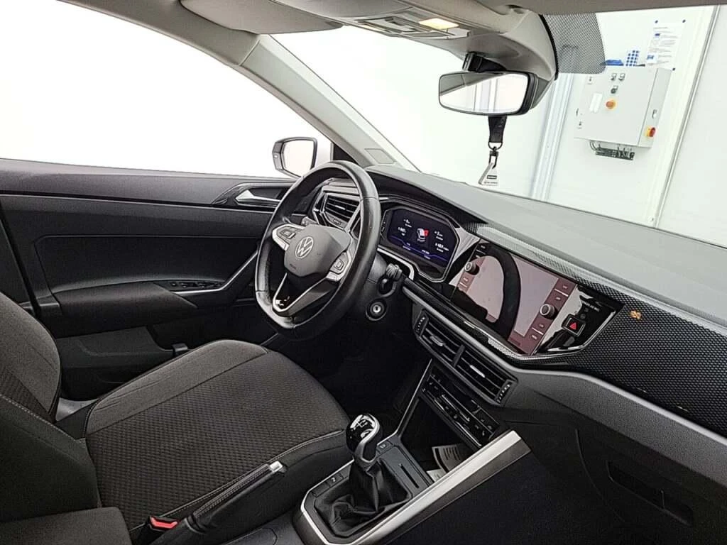 Volkswagen-Polo-image-2
