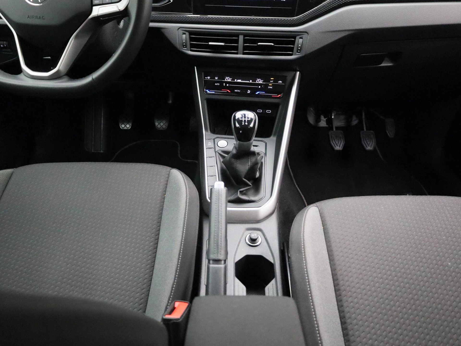 Volkswagen-Taigo-image-8
